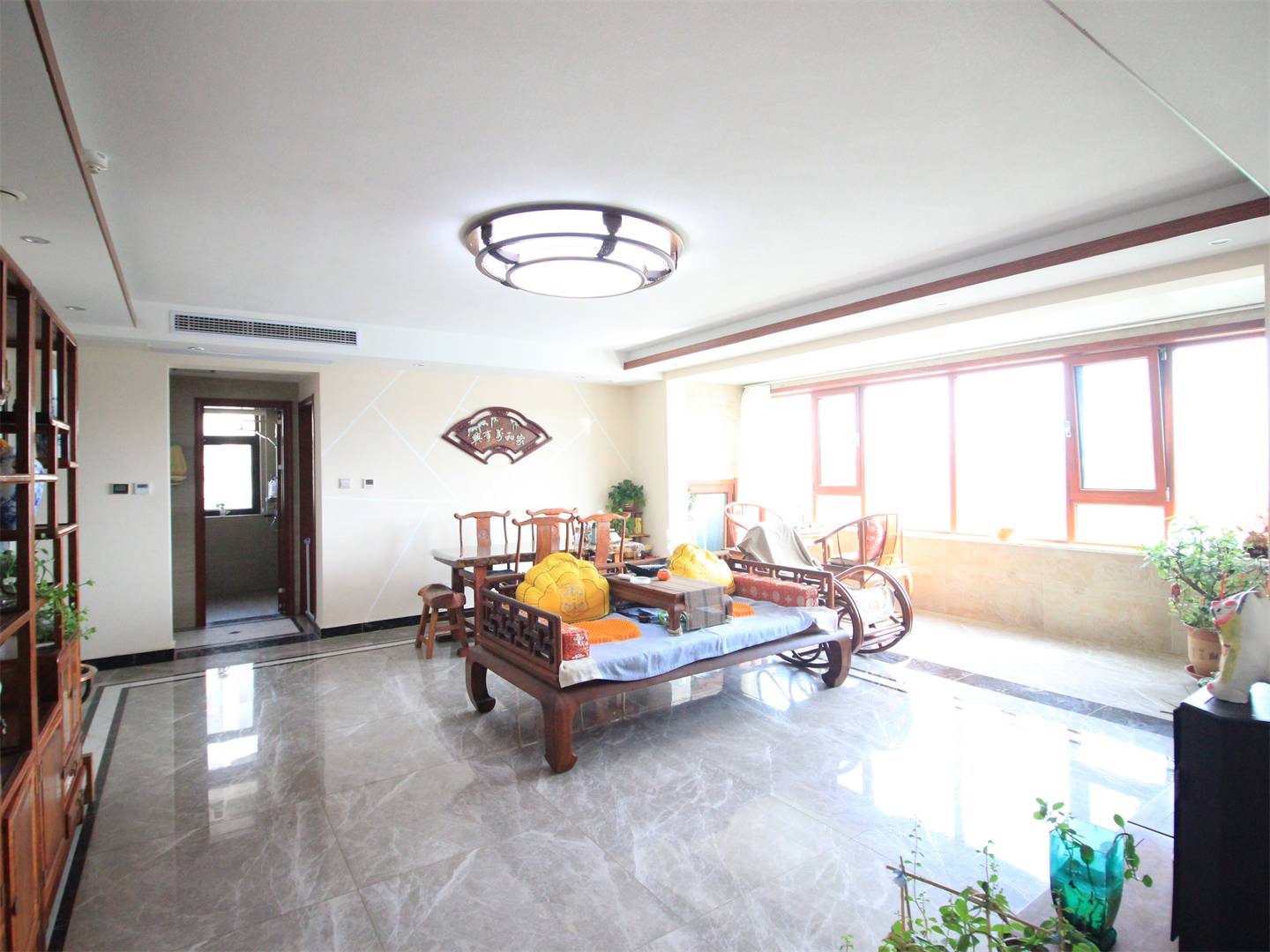 海尔云世界滟澜公馆花园