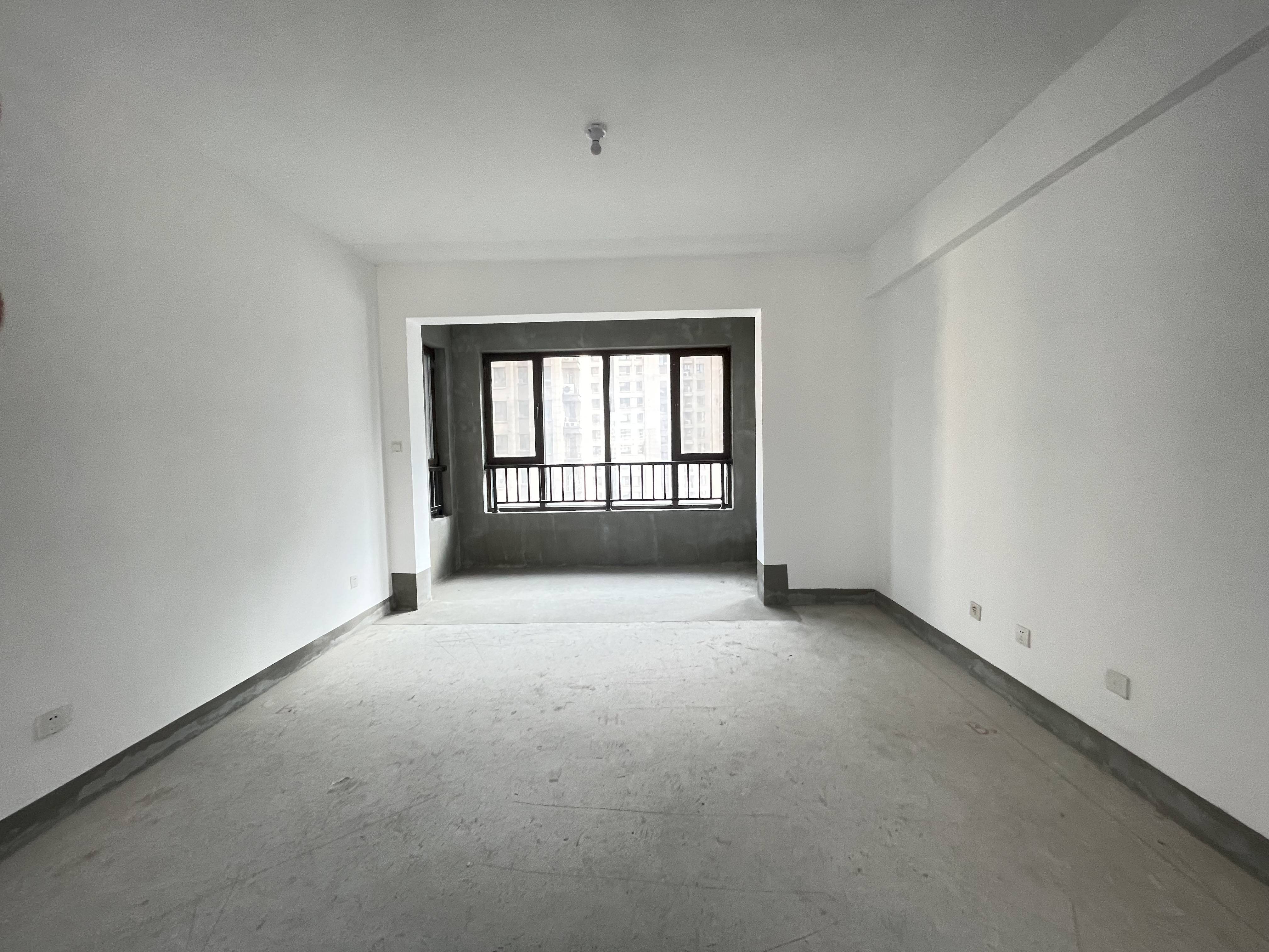  绿地IFC中央公馆 南北