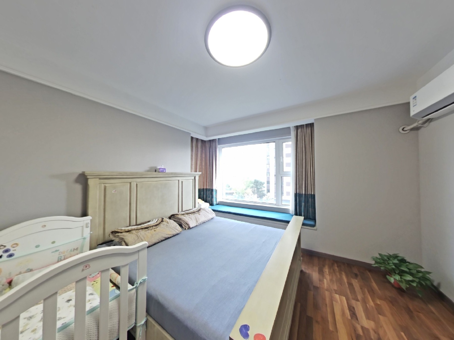 万科龙湖城市之光