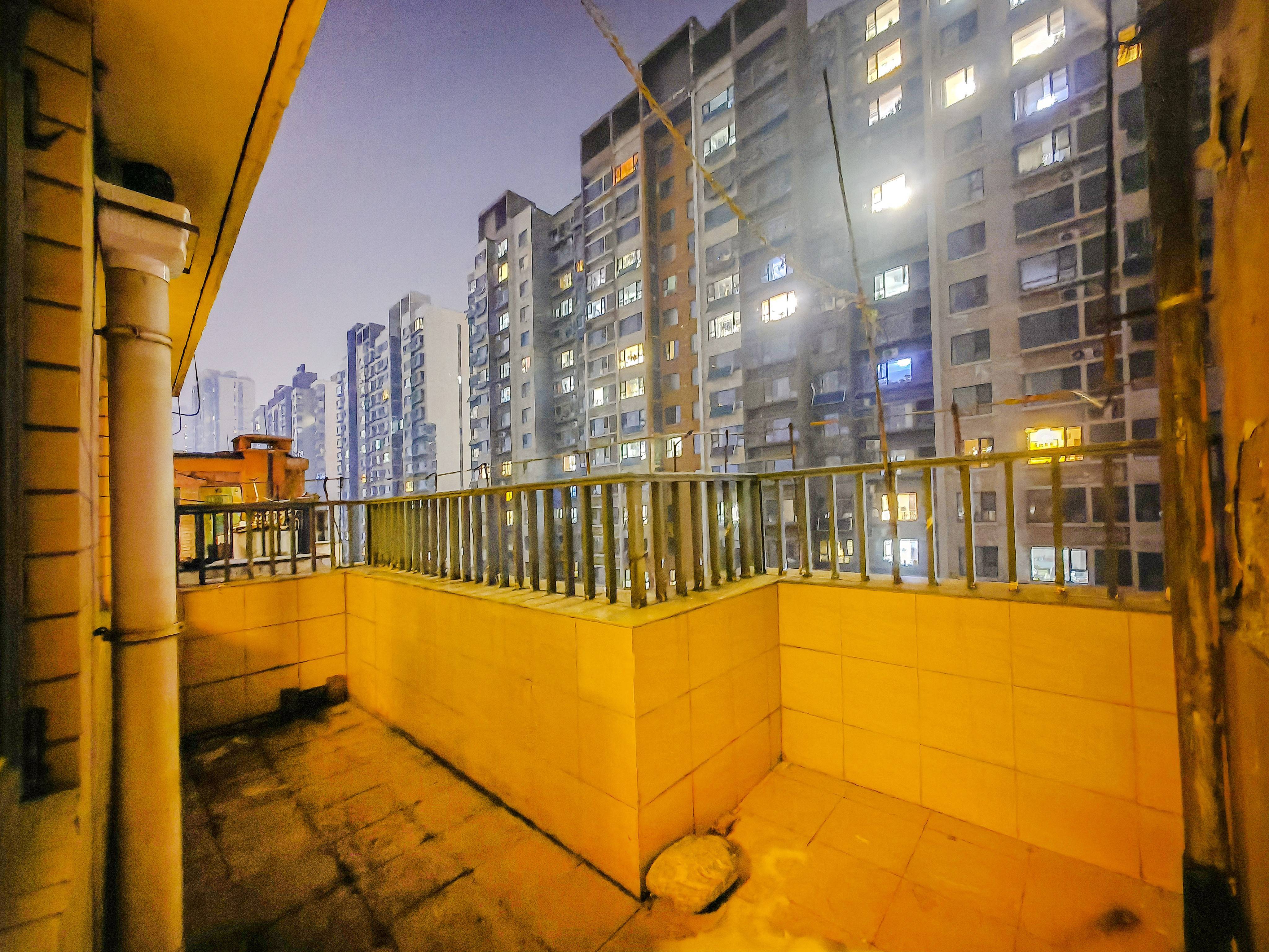 天鸿万象新天四区