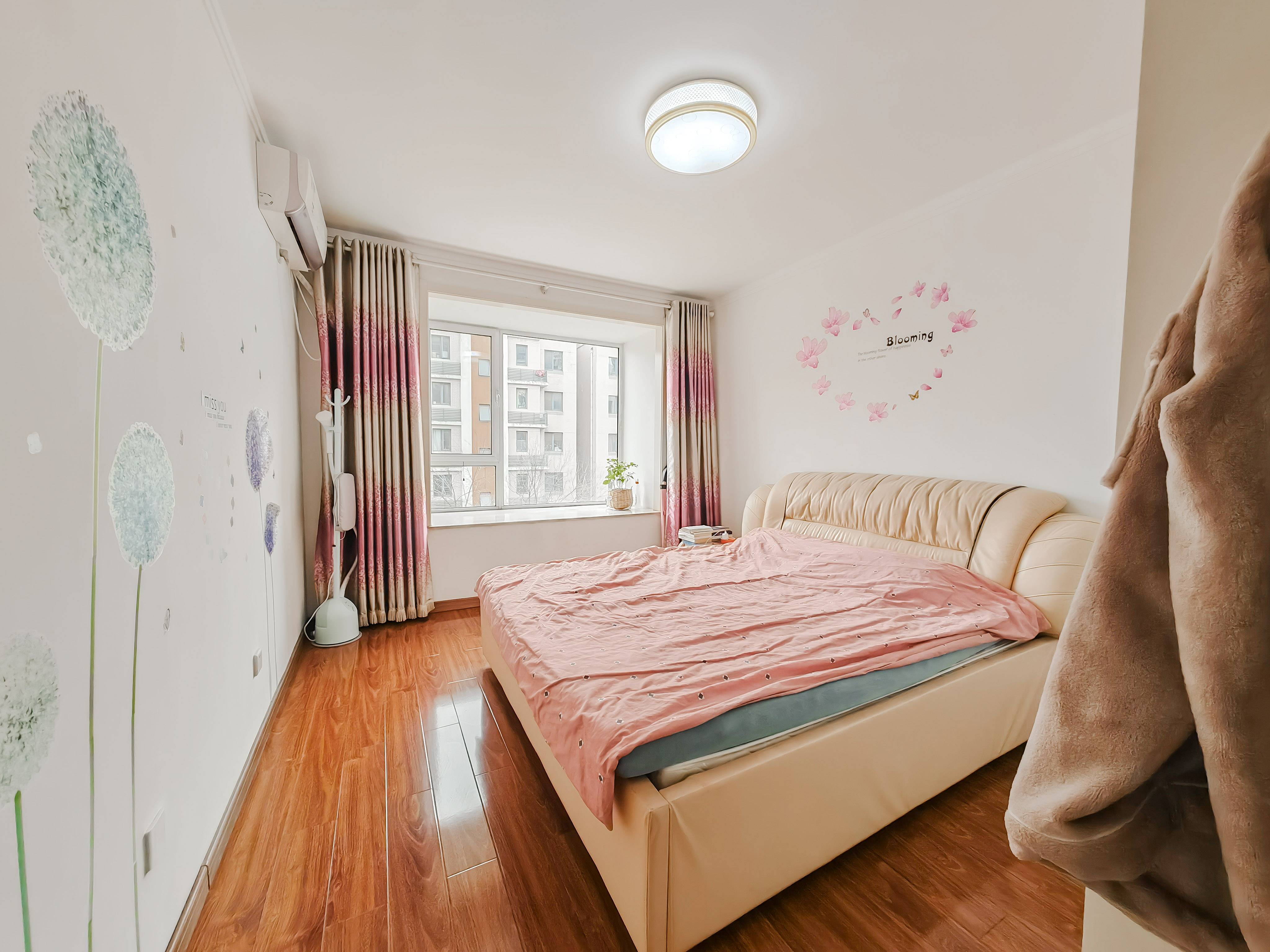 天鸿万象新天四区