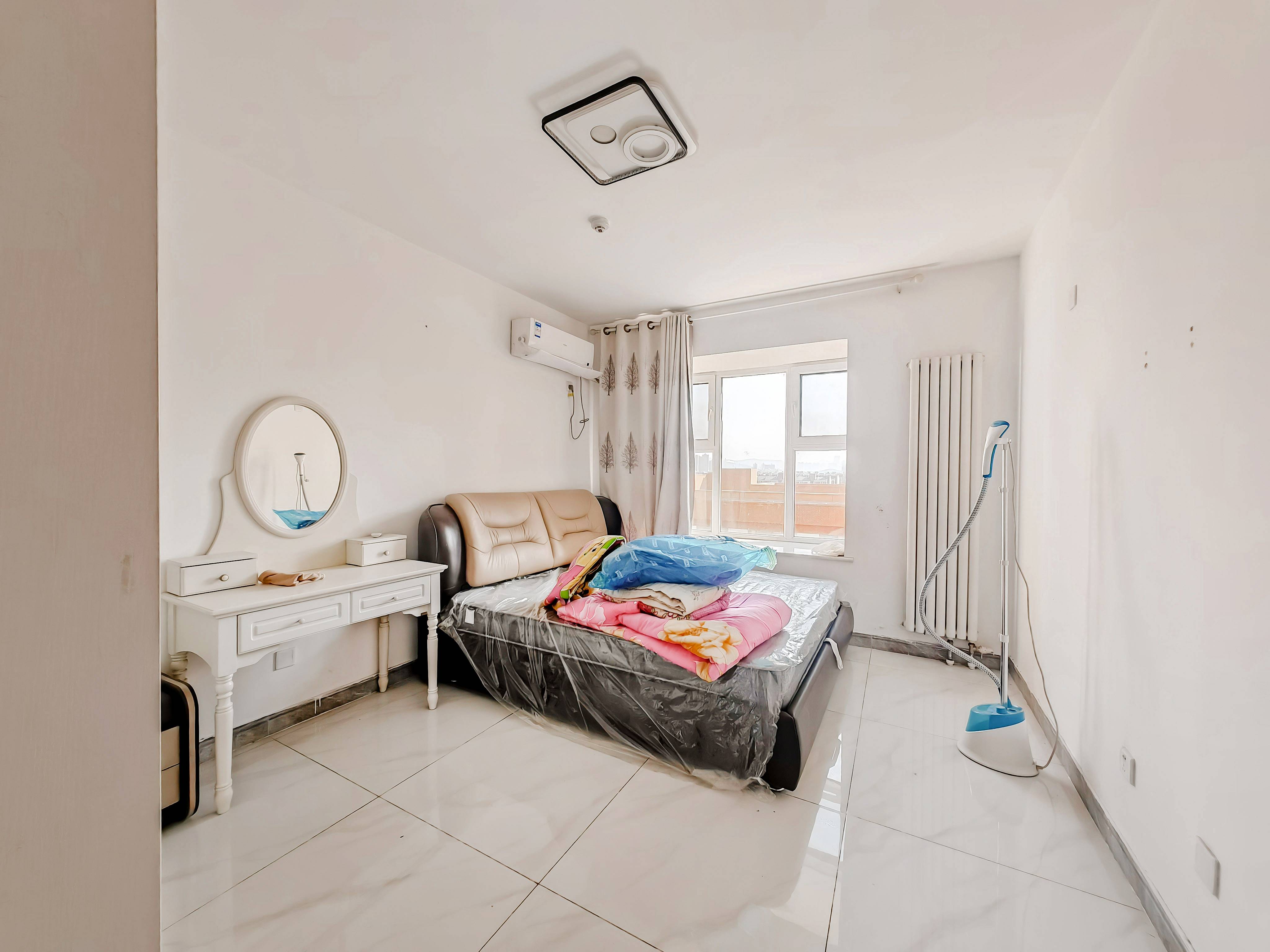 天鸿万象新天万卷府