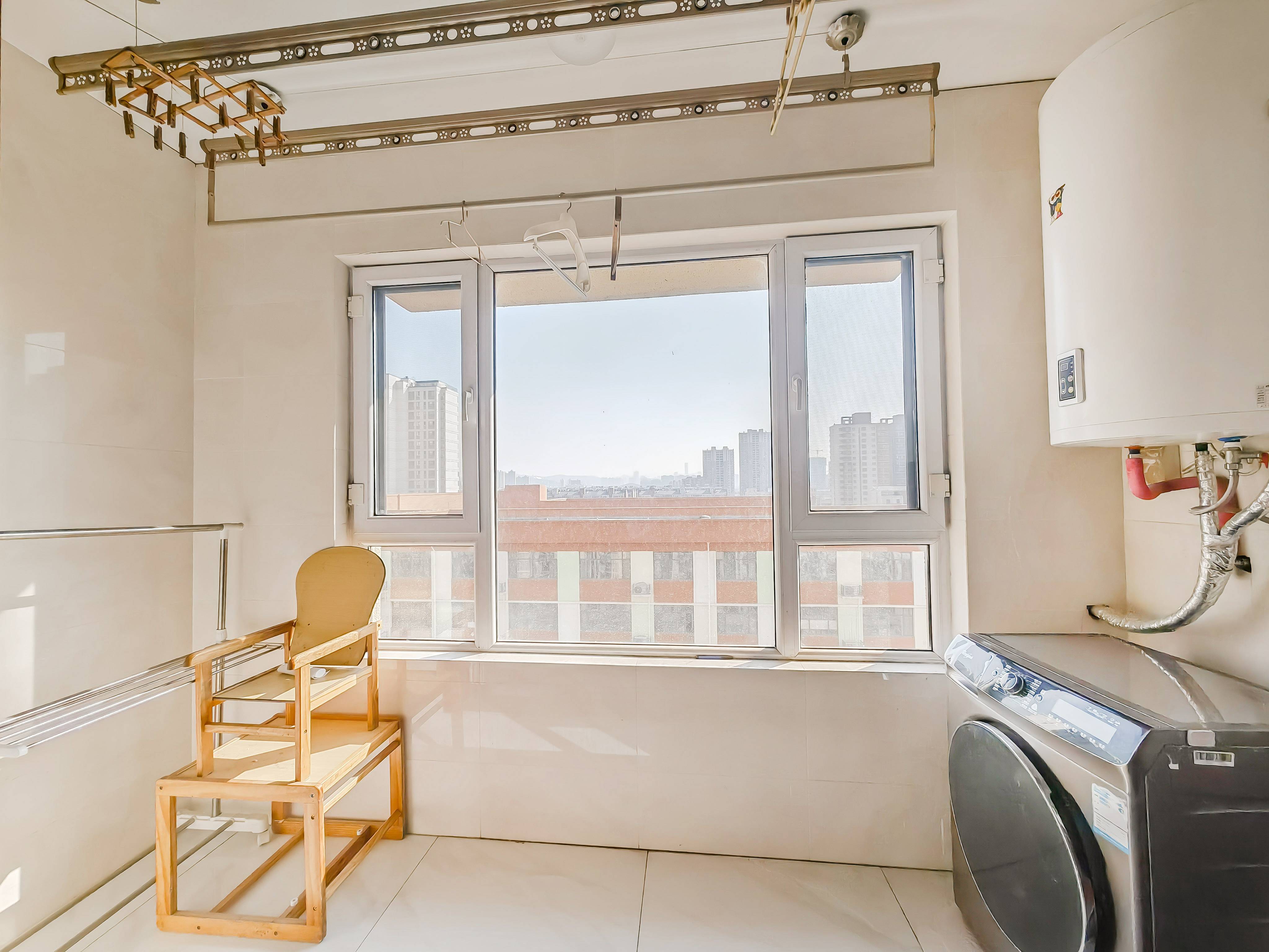 天鸿万象新天万卷府