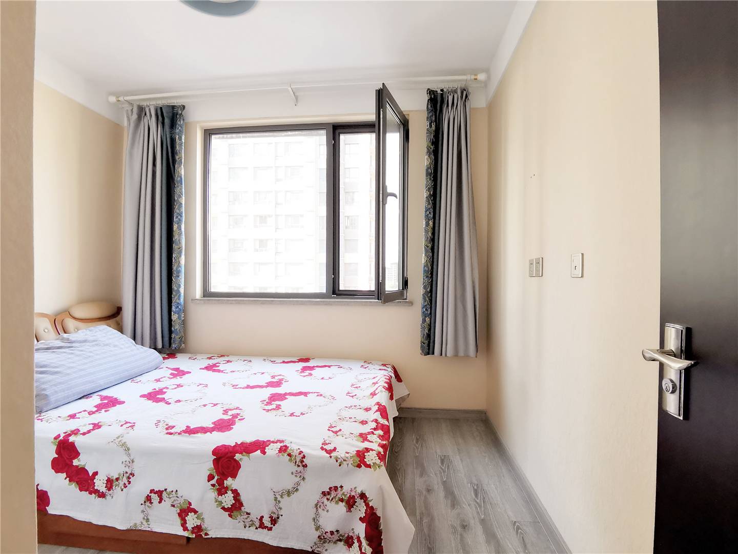 鲁能领秀城公园世家