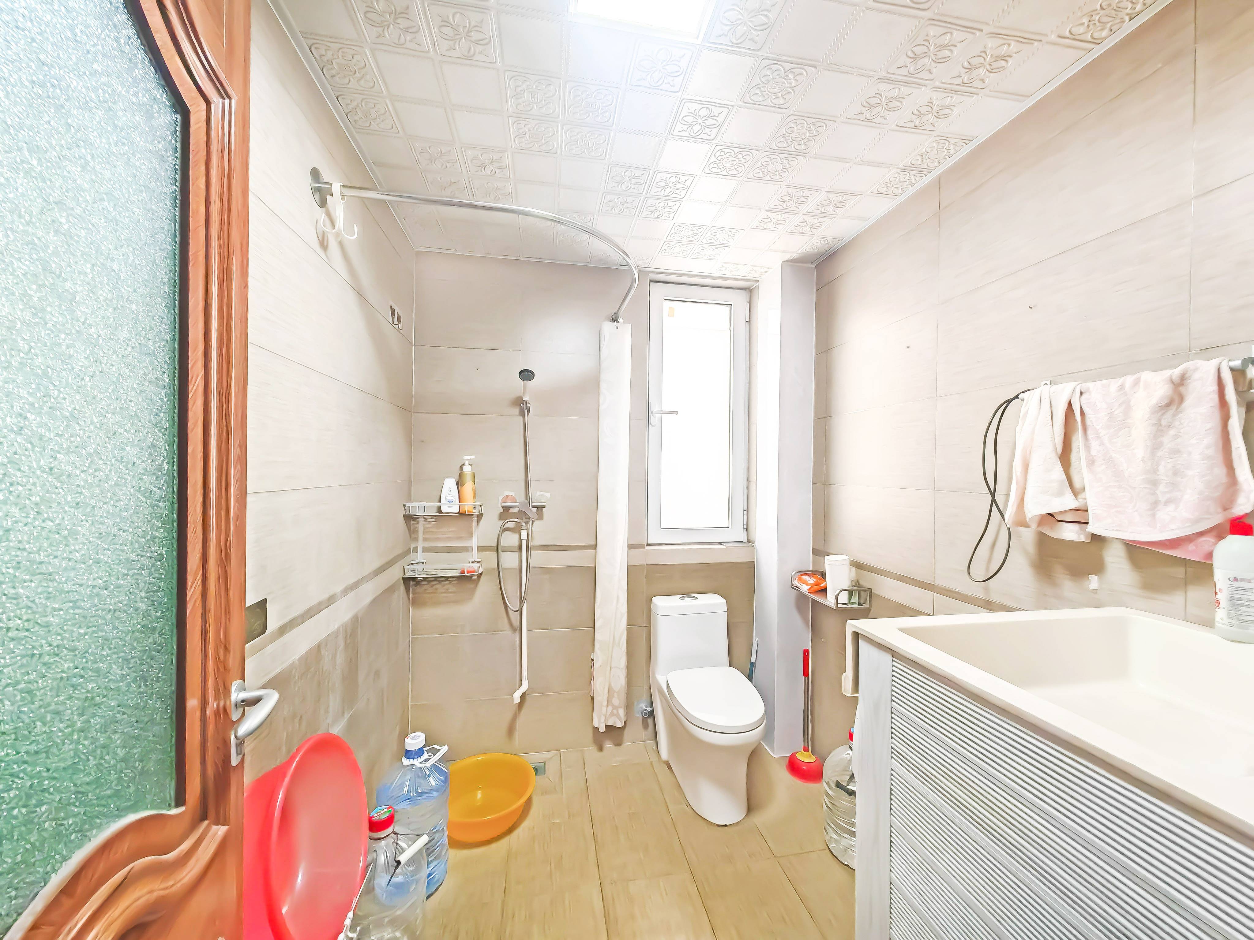 天鸿万象新天万卷府