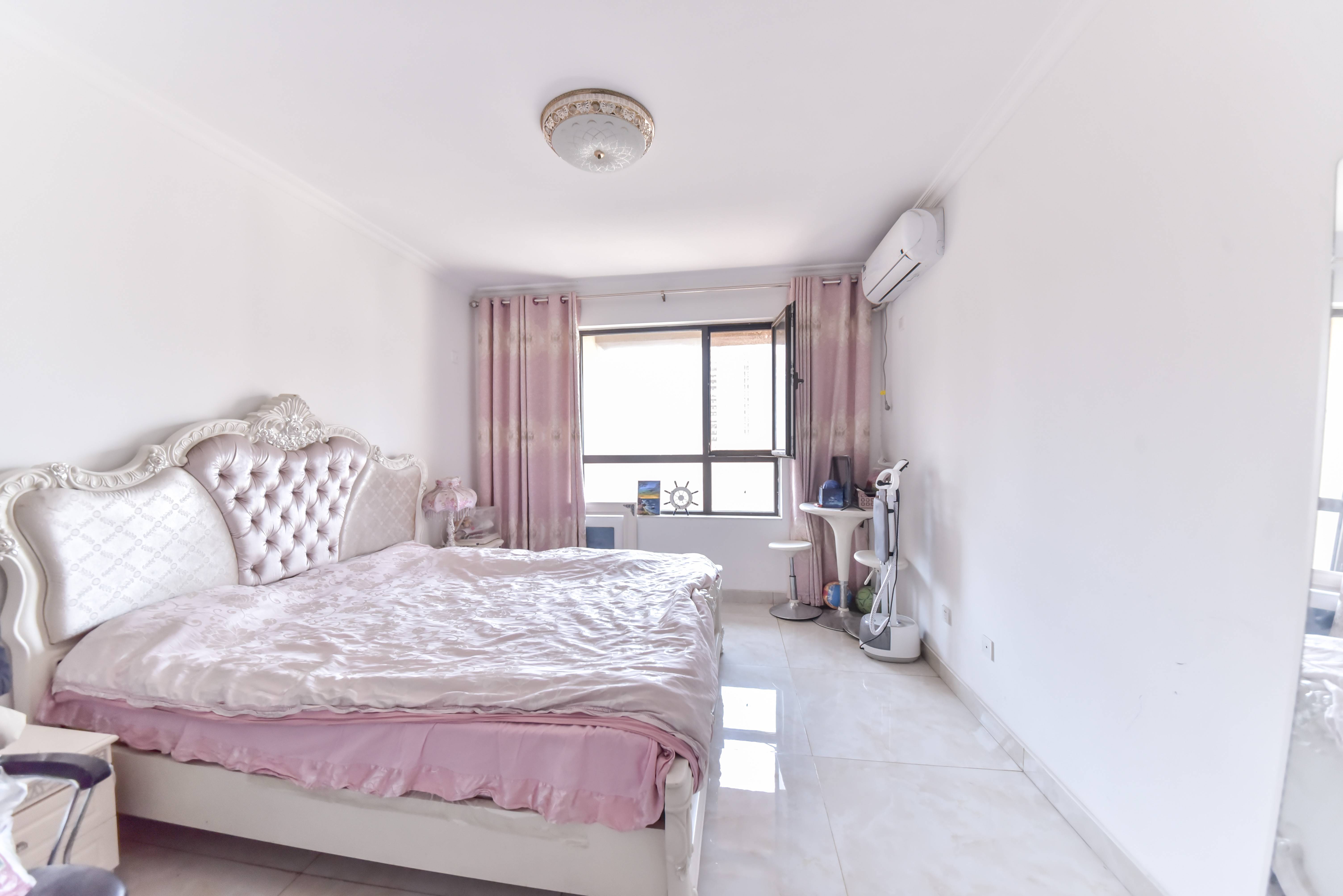 鲁邦奥林逸城西区