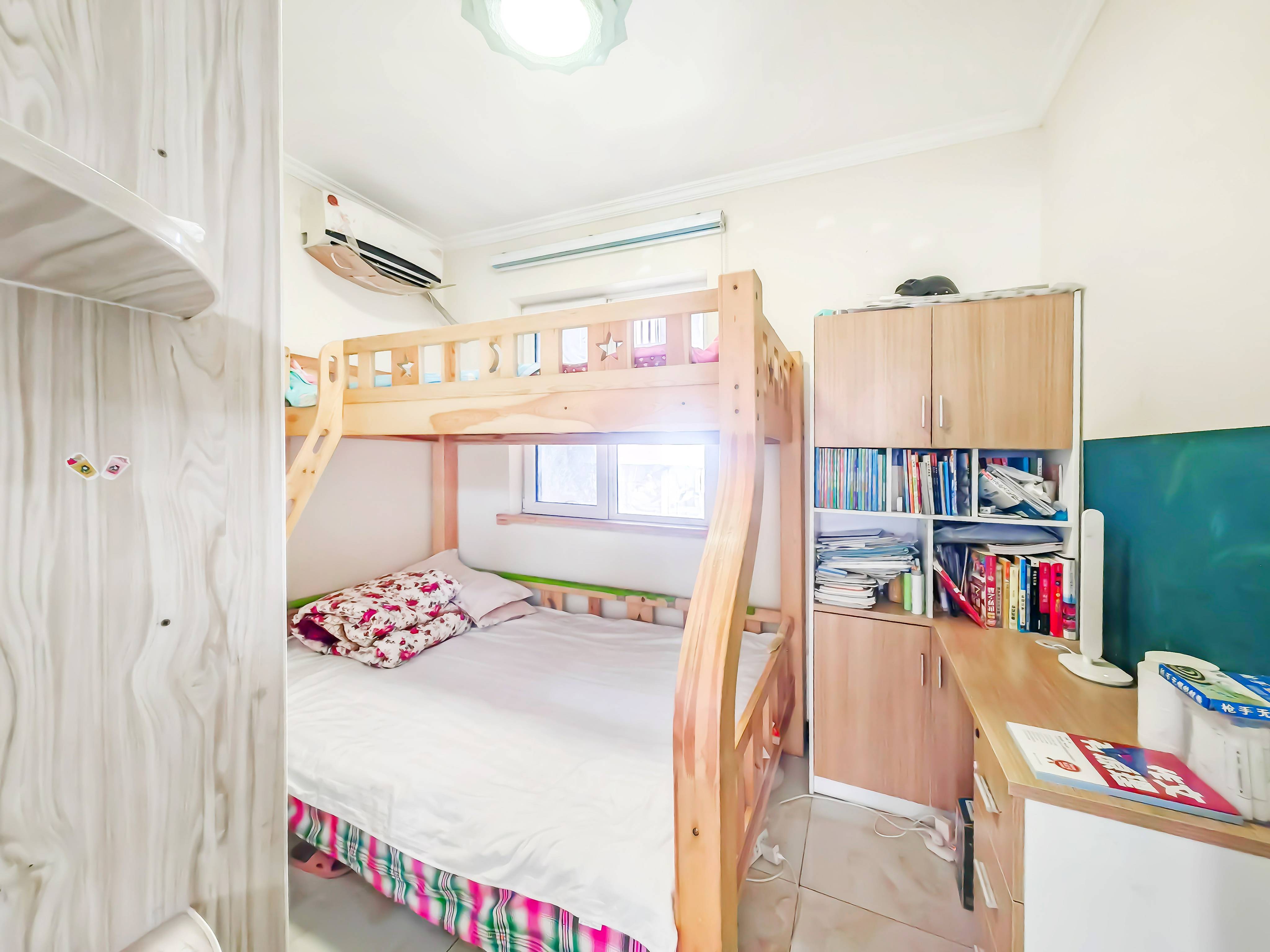 天鸿万象新天哈佛郡