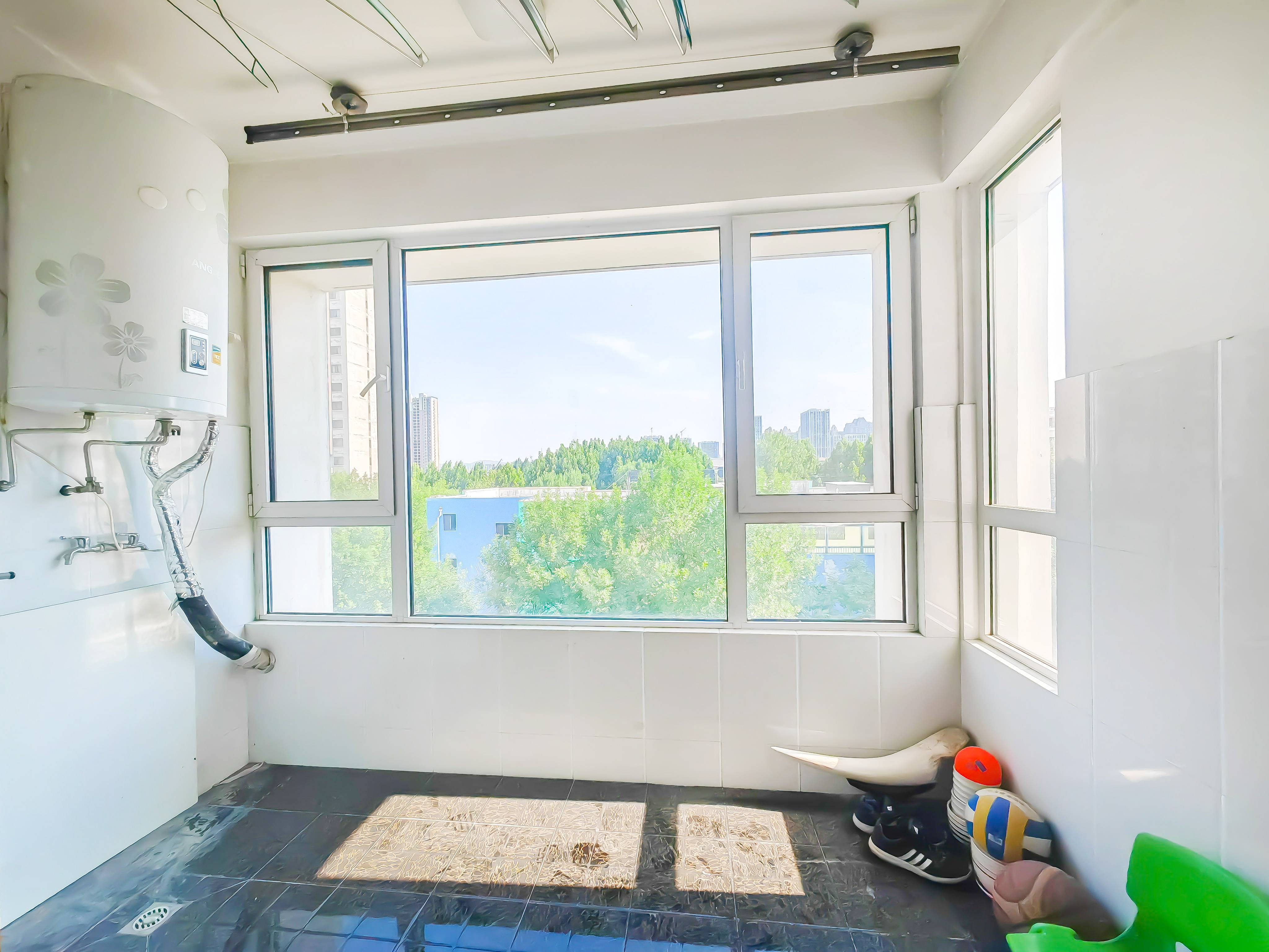 天鸿万象新天四区