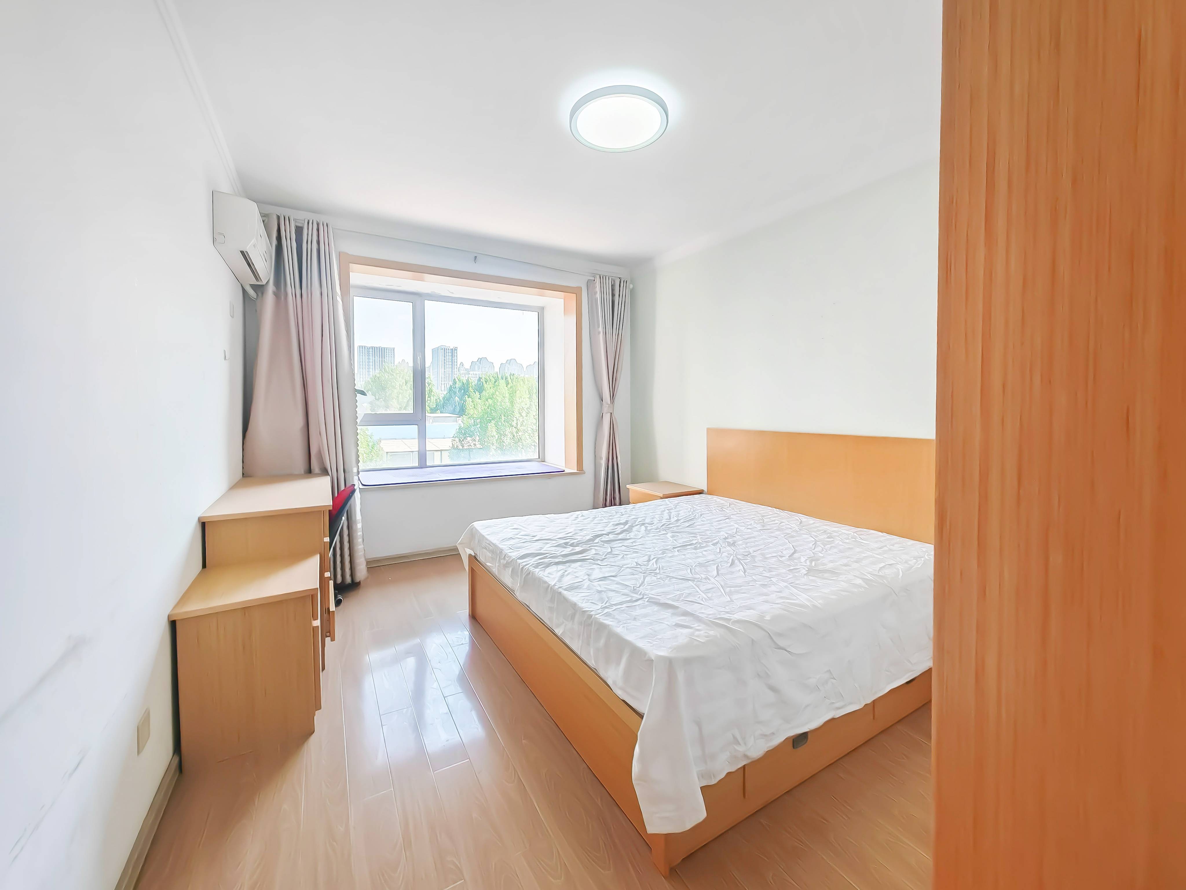 天鸿万象新天四区