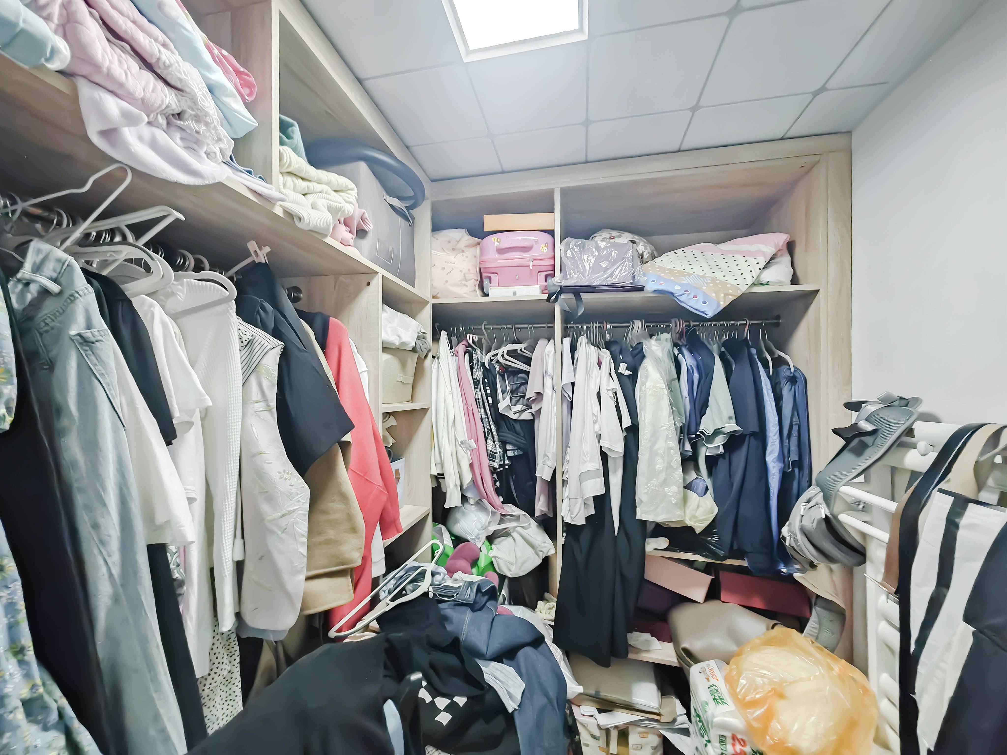 天鸿万象新天万卷府