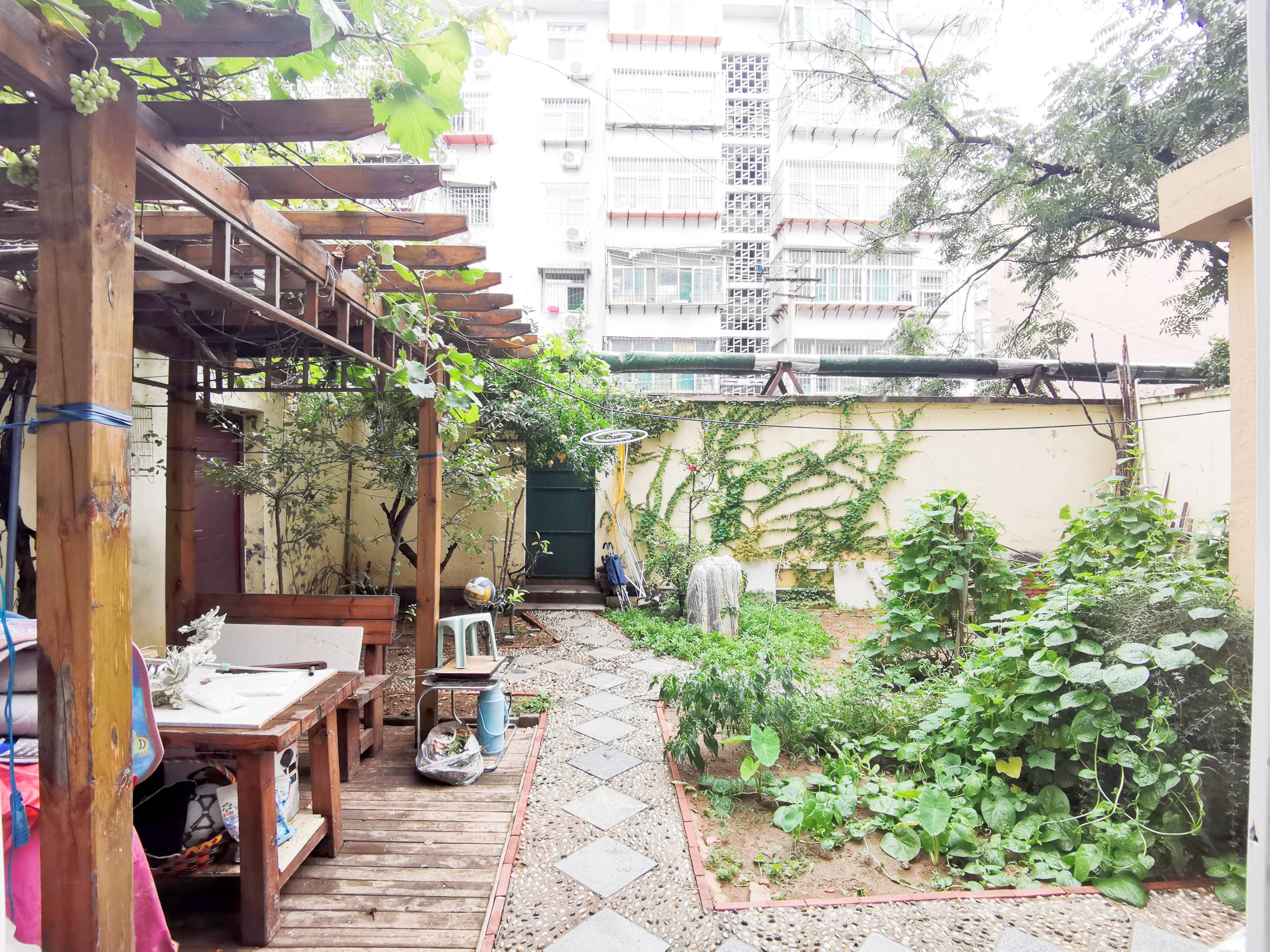 六里山南路32号