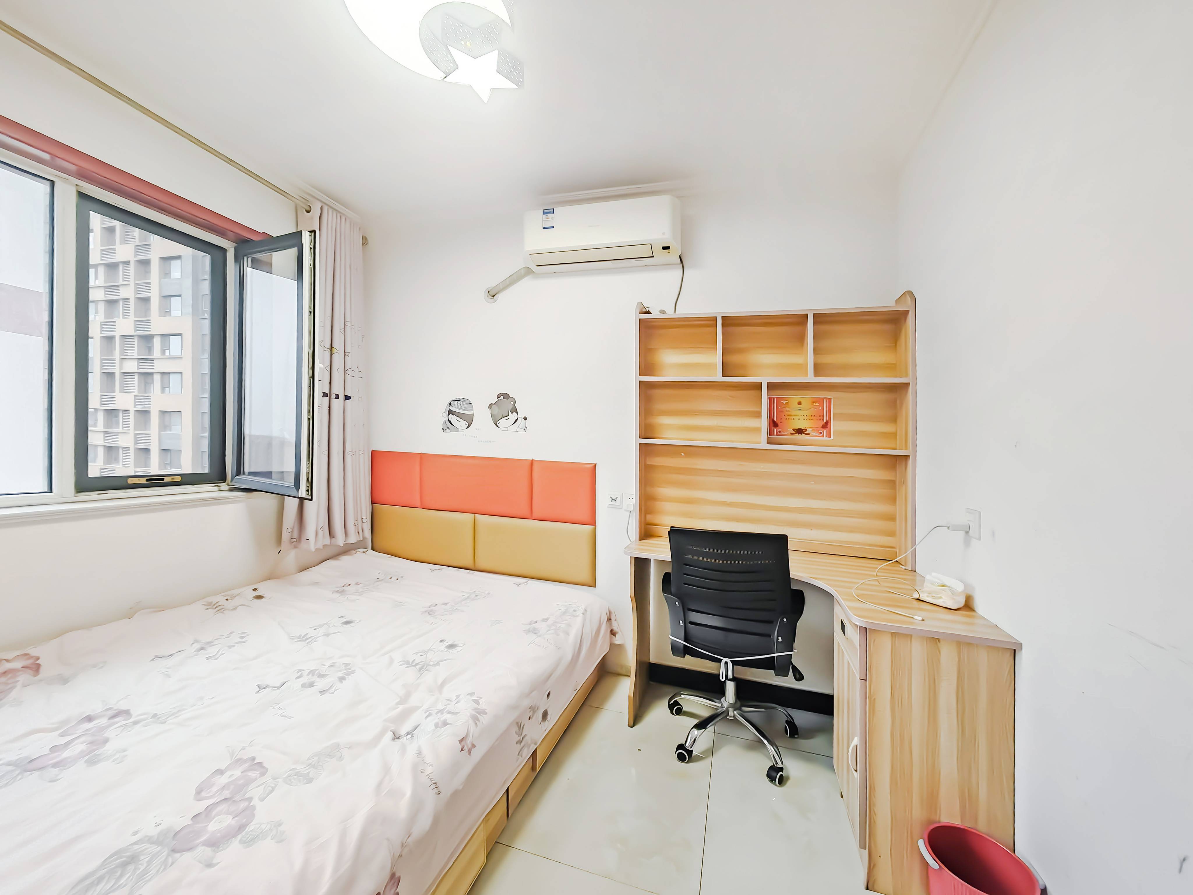 天鸿万象新天哈佛郡