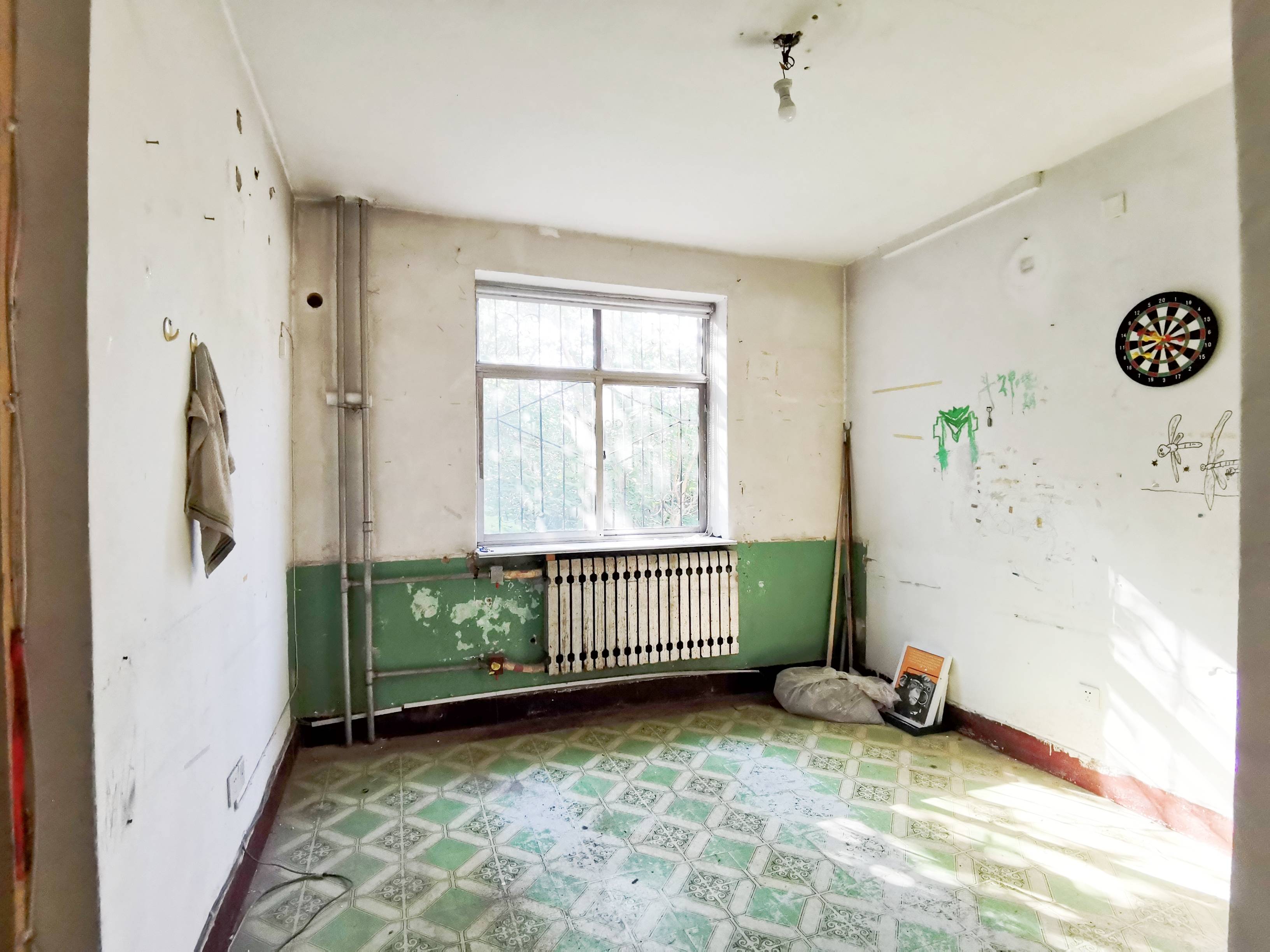  六里山路8号 南北