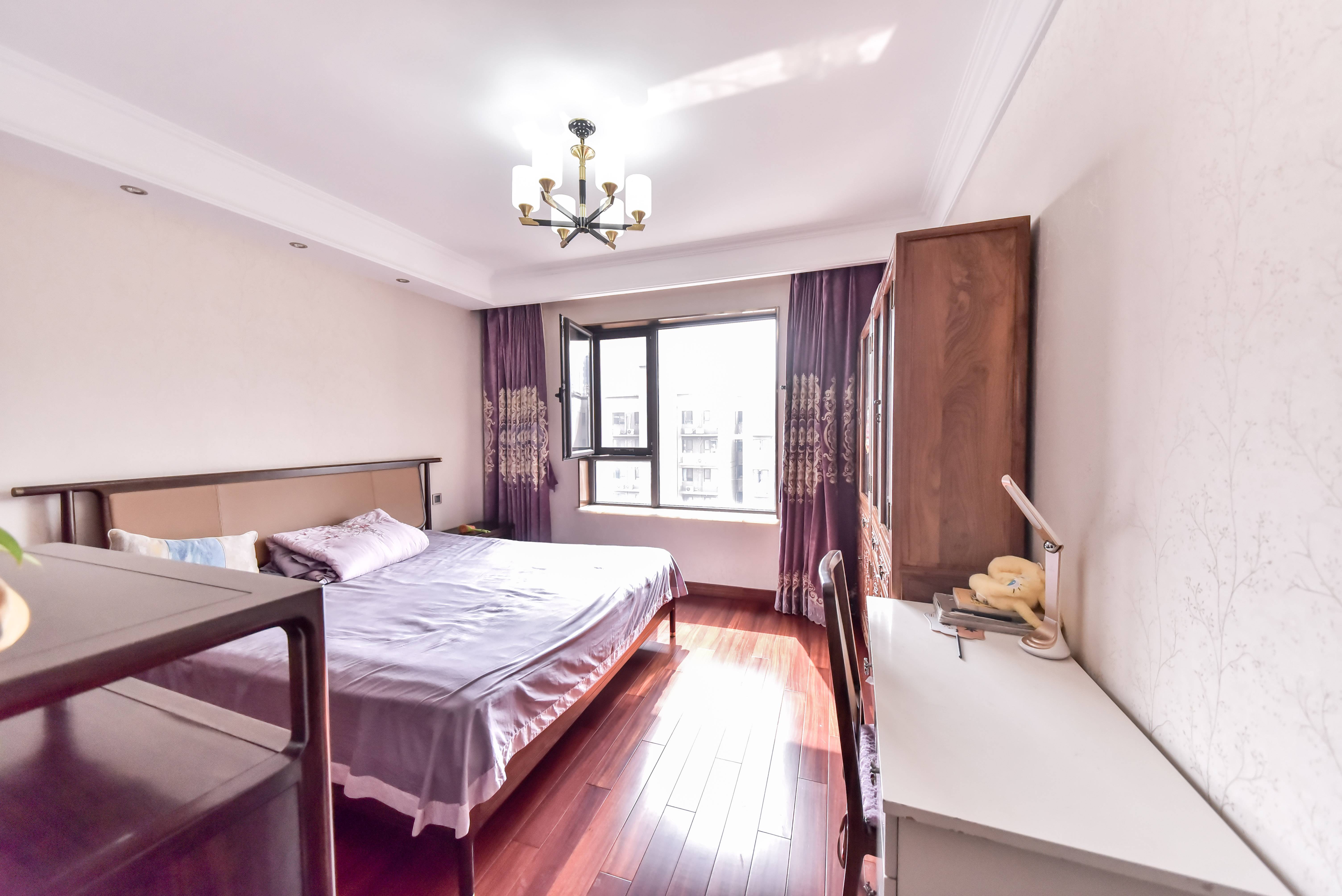 旭辉银盛泰金域蓝山