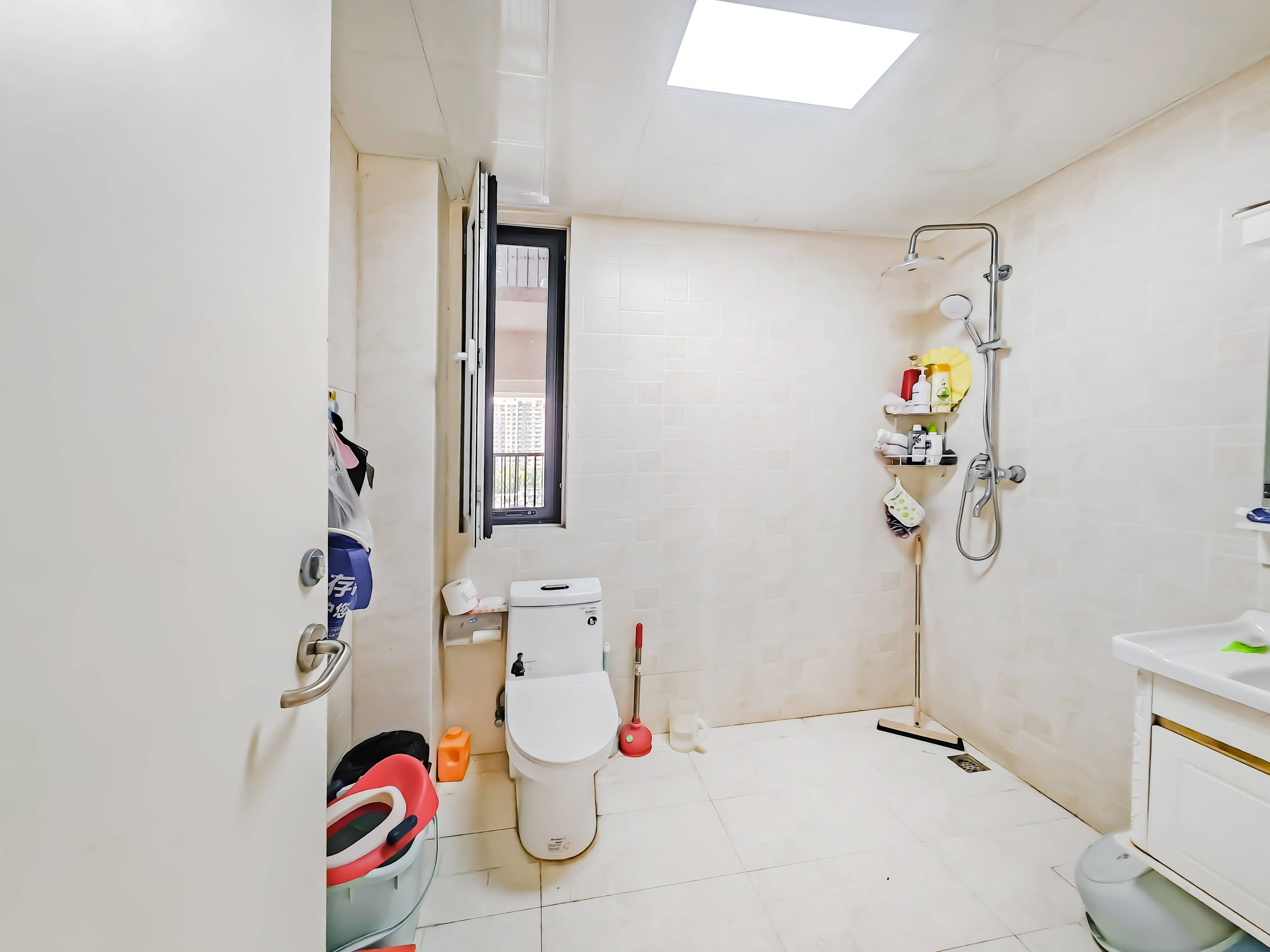 天鸿万象新天万卷府