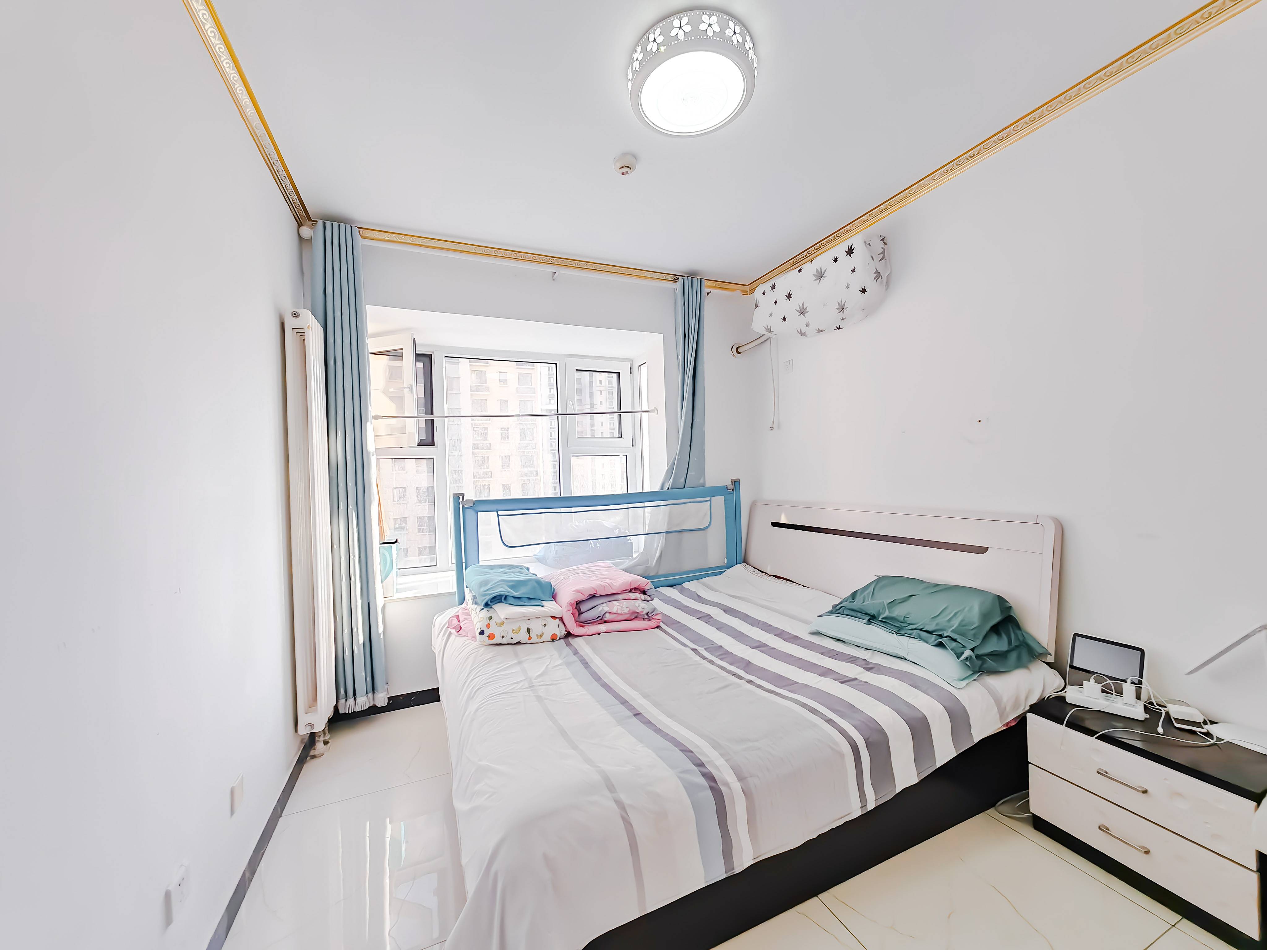 天鸿万象新天万卷府