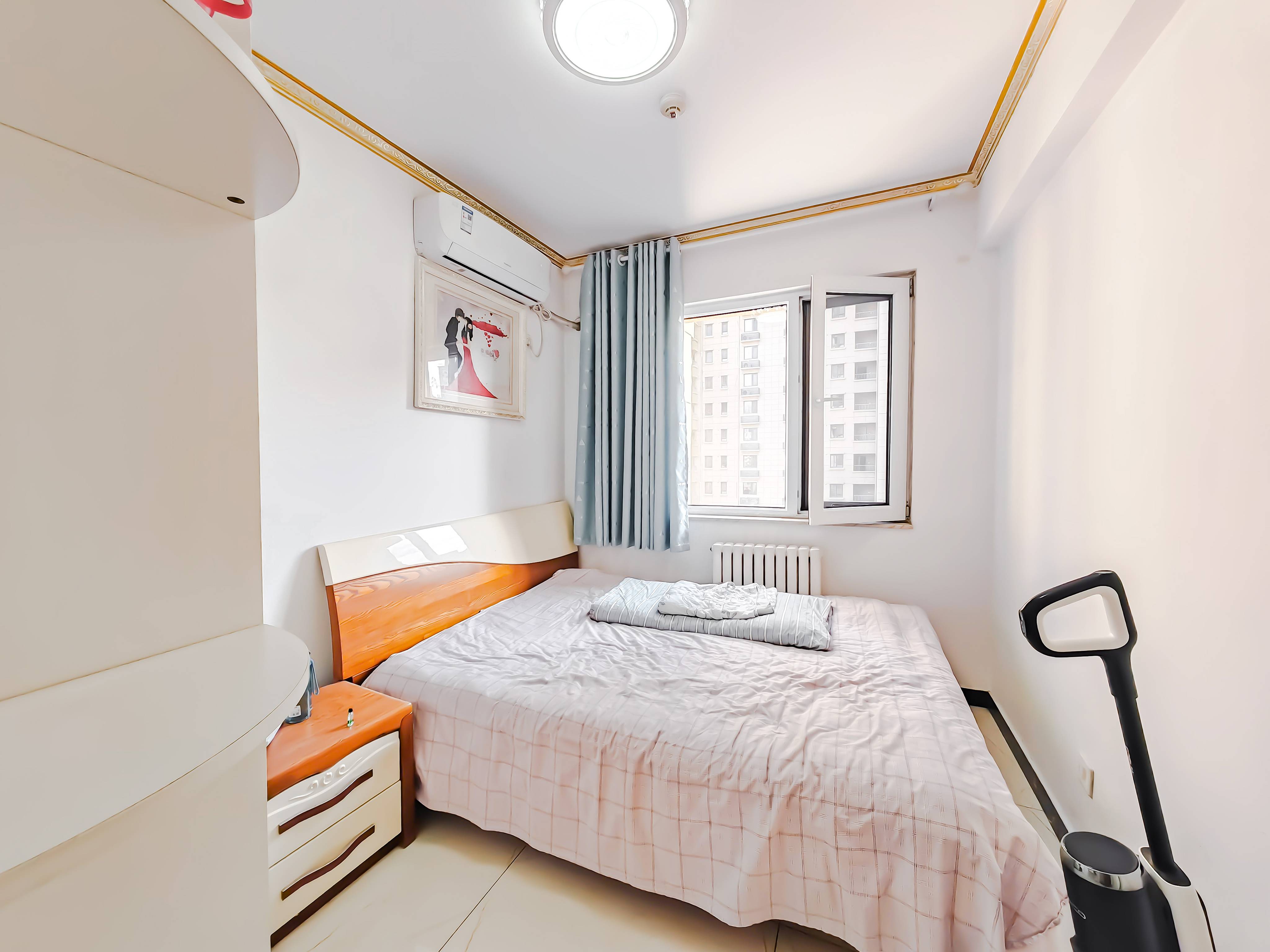 天鸿万象新天万卷府