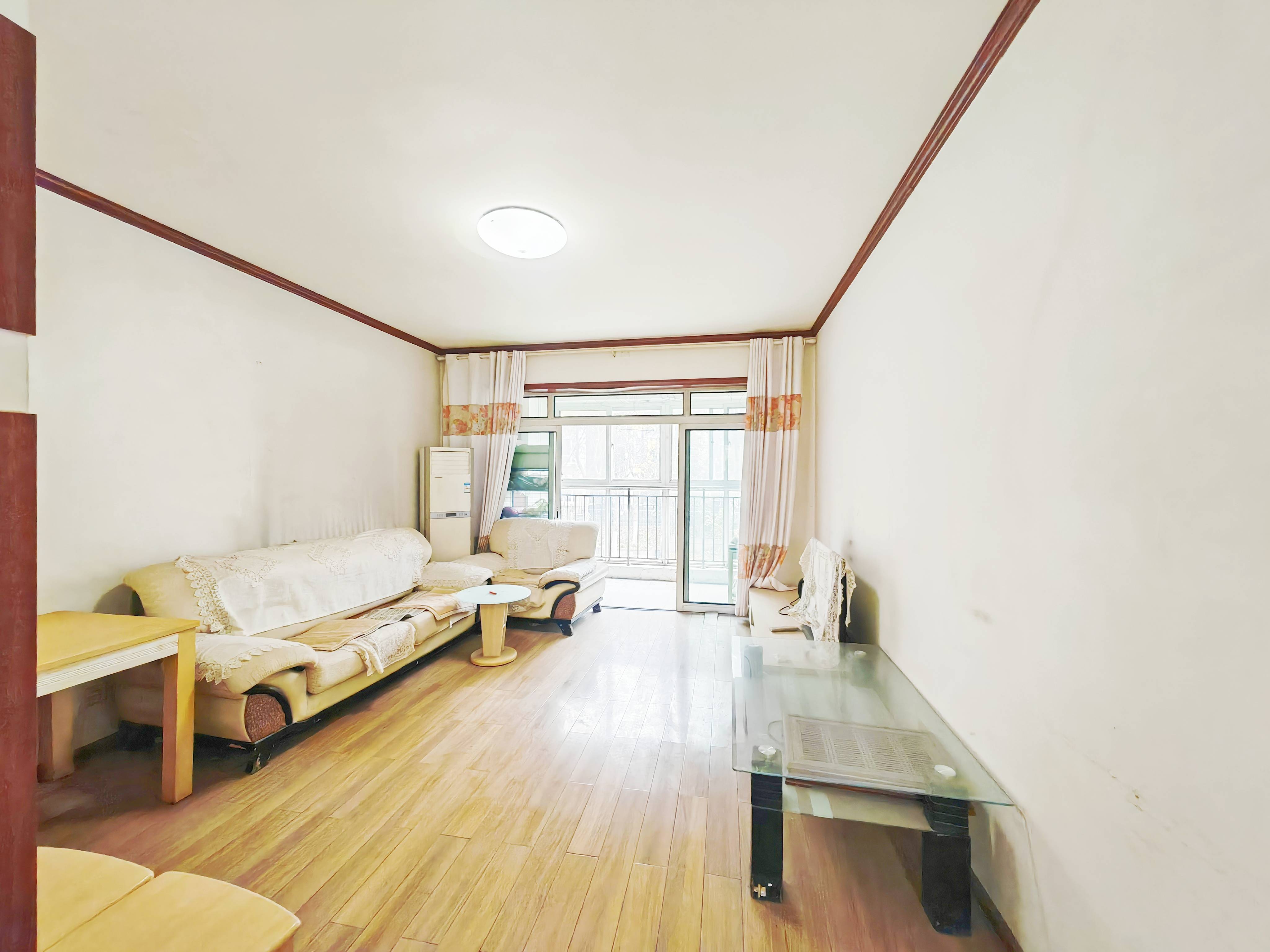  二环南  总高7层洋房低楼层 交通便利 商圈成熟  得房率高