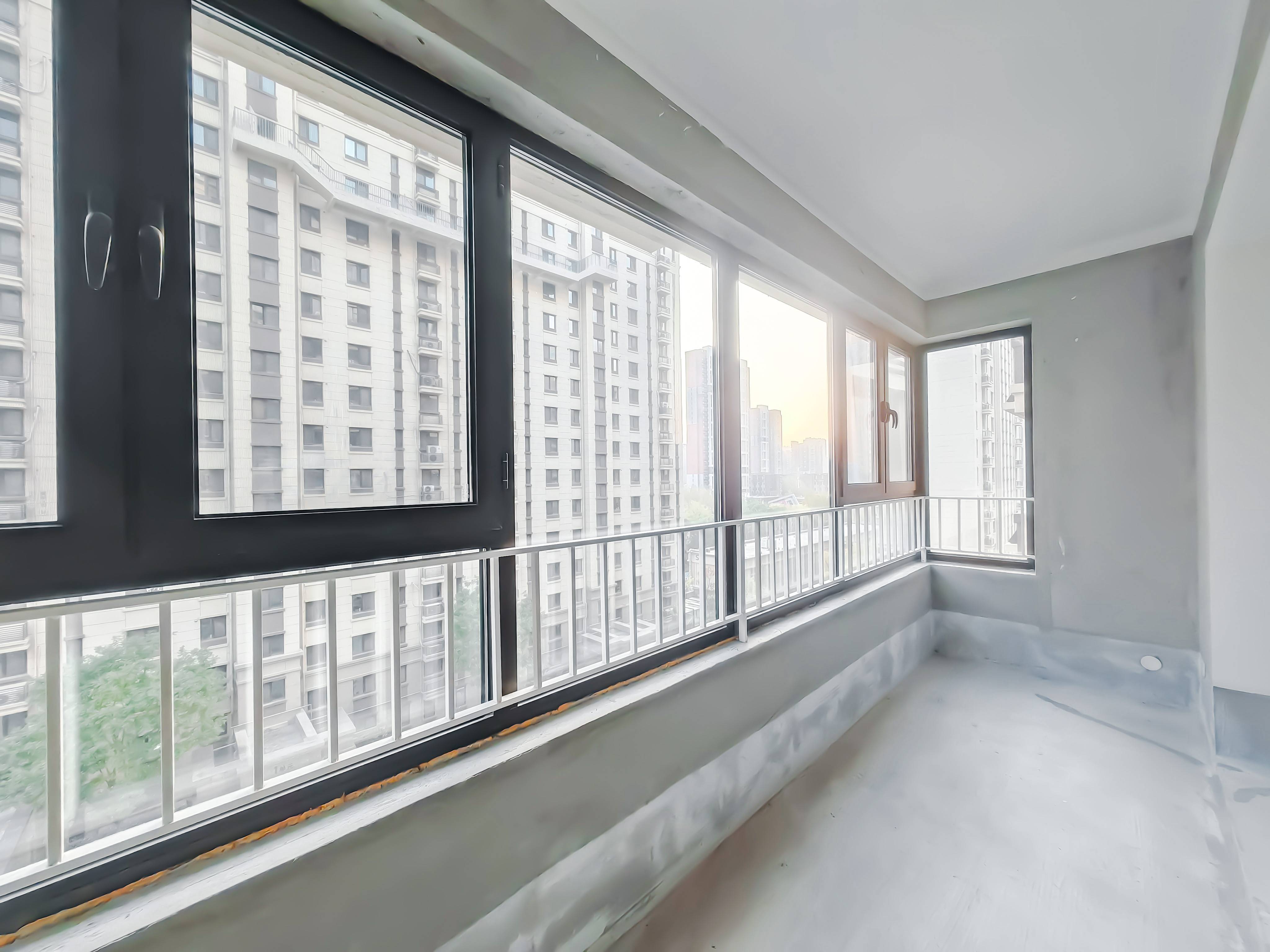 天鸿万象新天公园大道