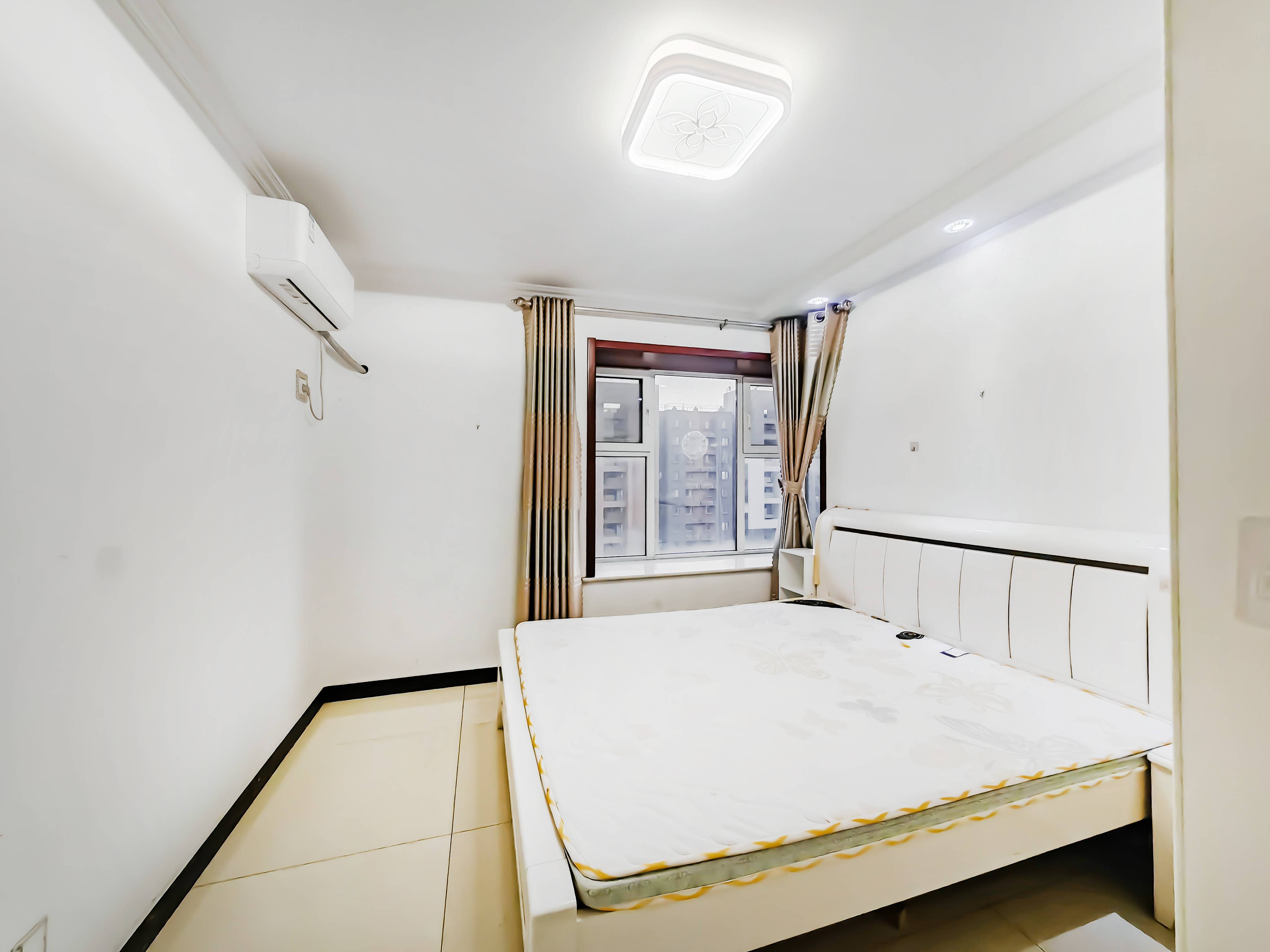 天鸿万象新天哈佛郡