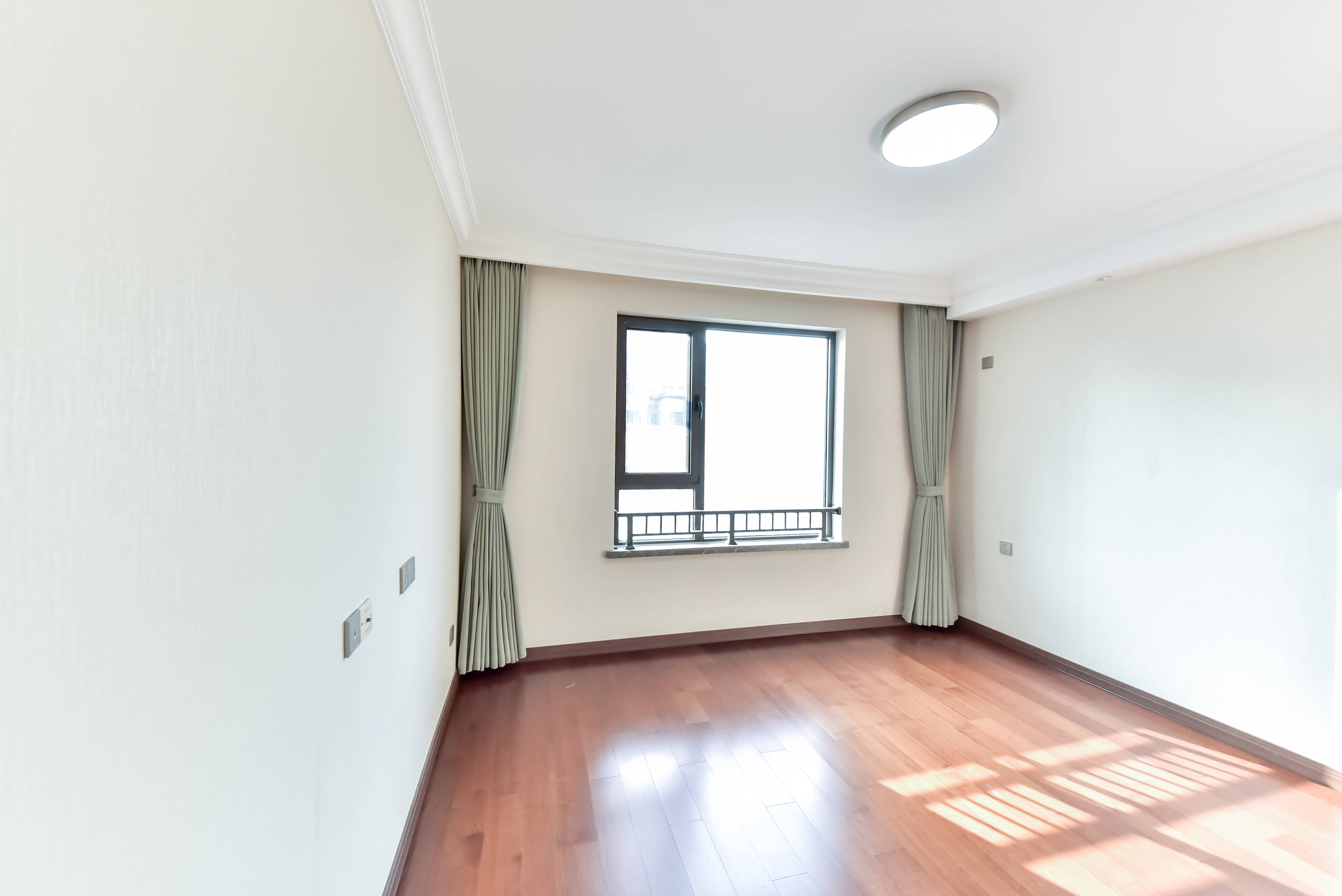 旭辉银盛泰金域蓝山