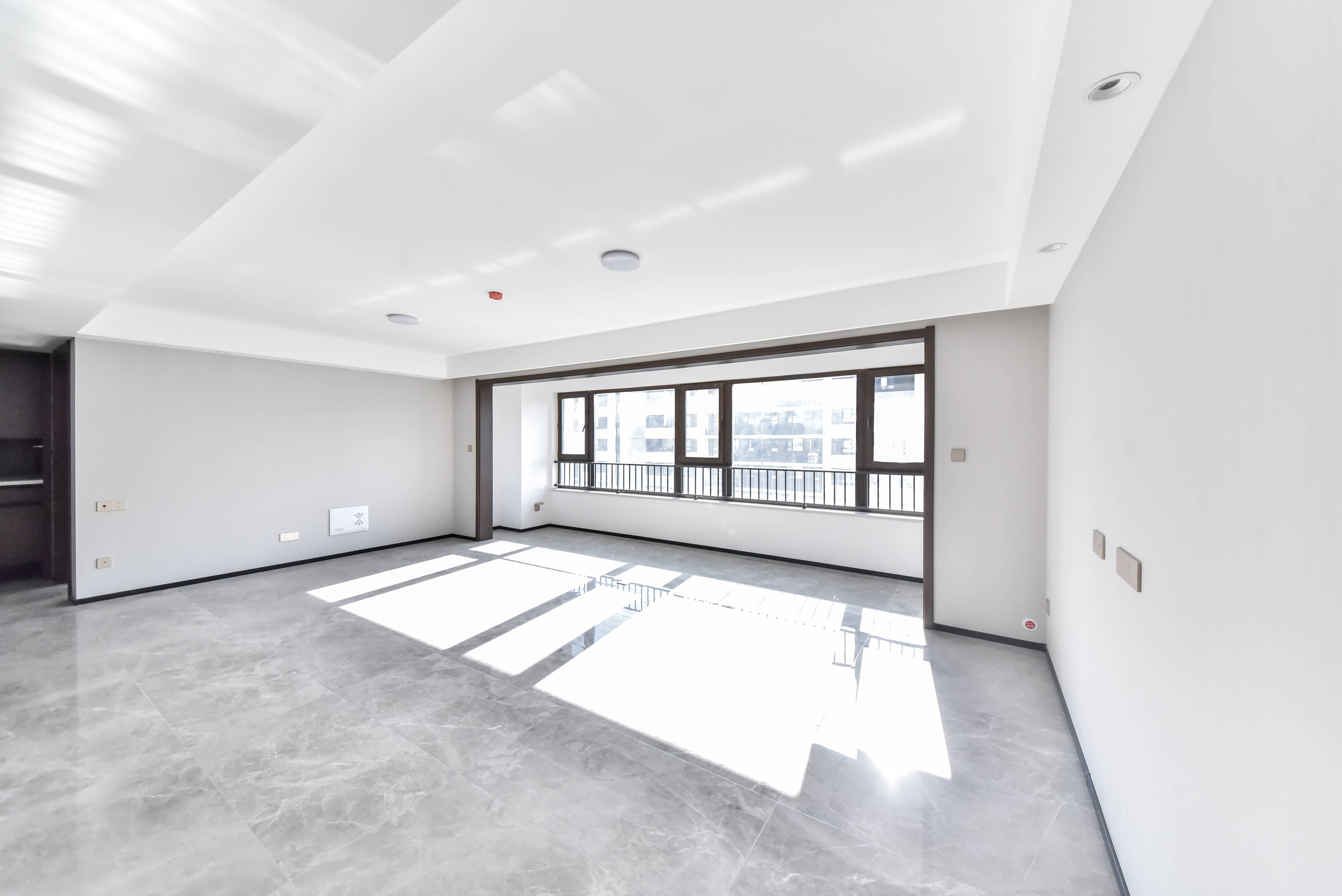  雪山万科城云湾园 南北