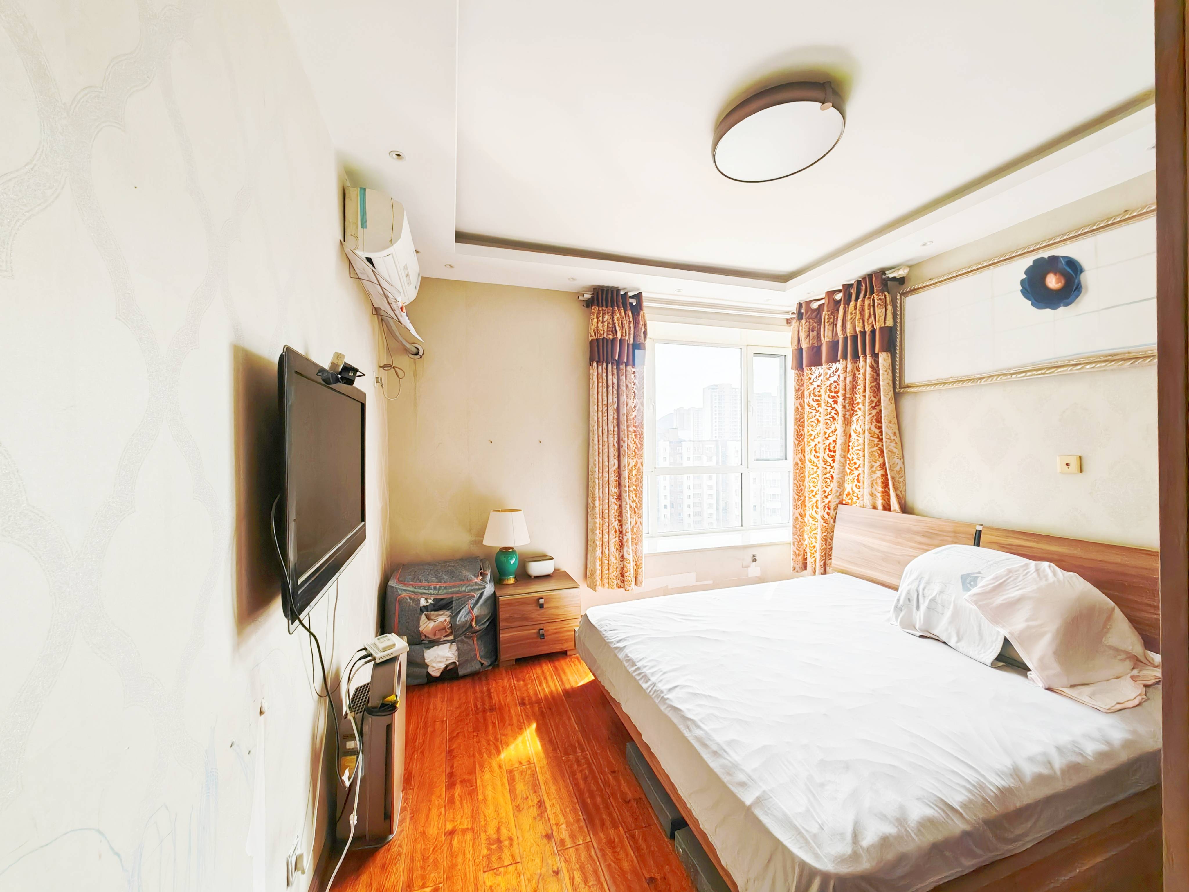 鲁能领秀城B区（十一区）