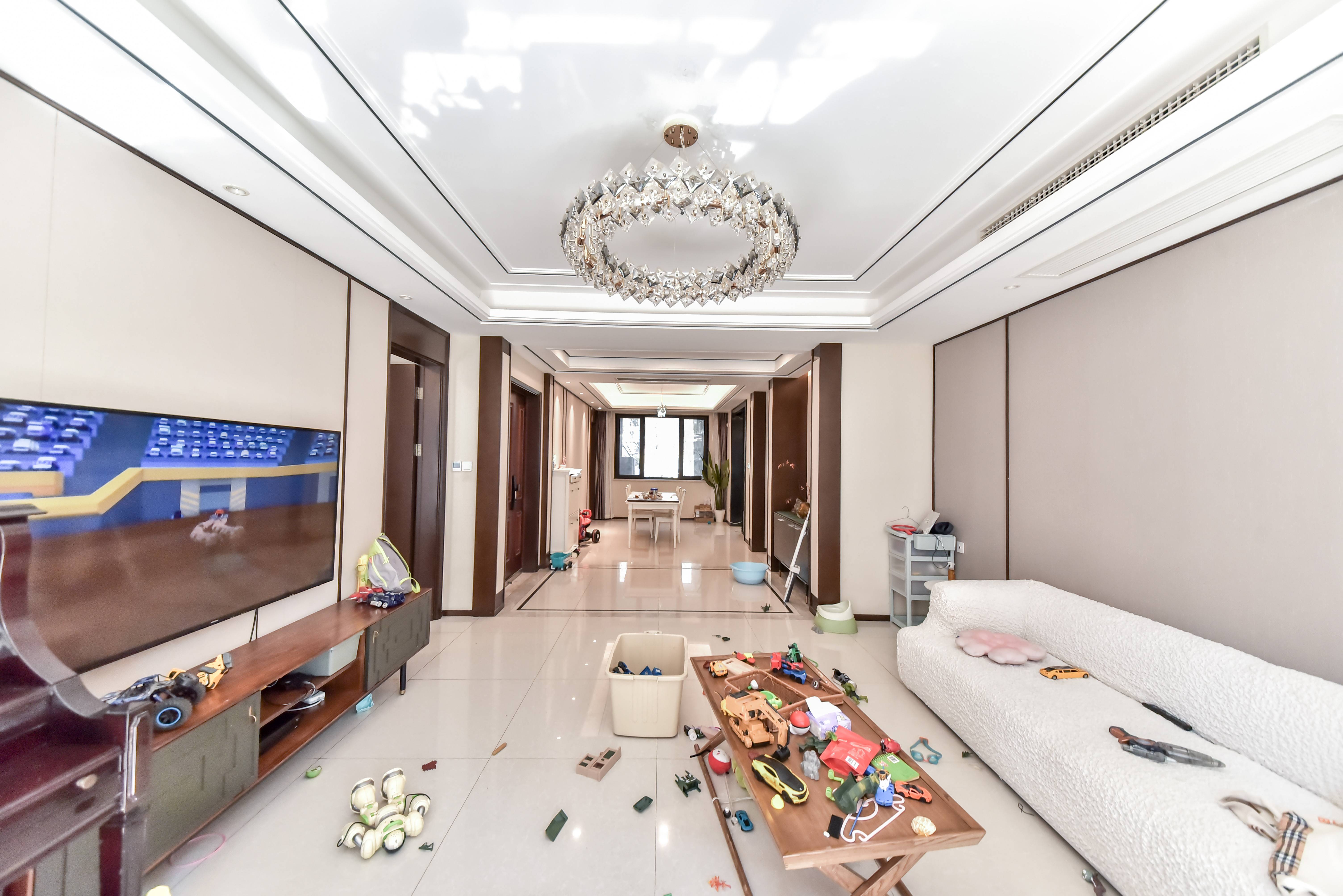  融创文旅城紫檀园 南北