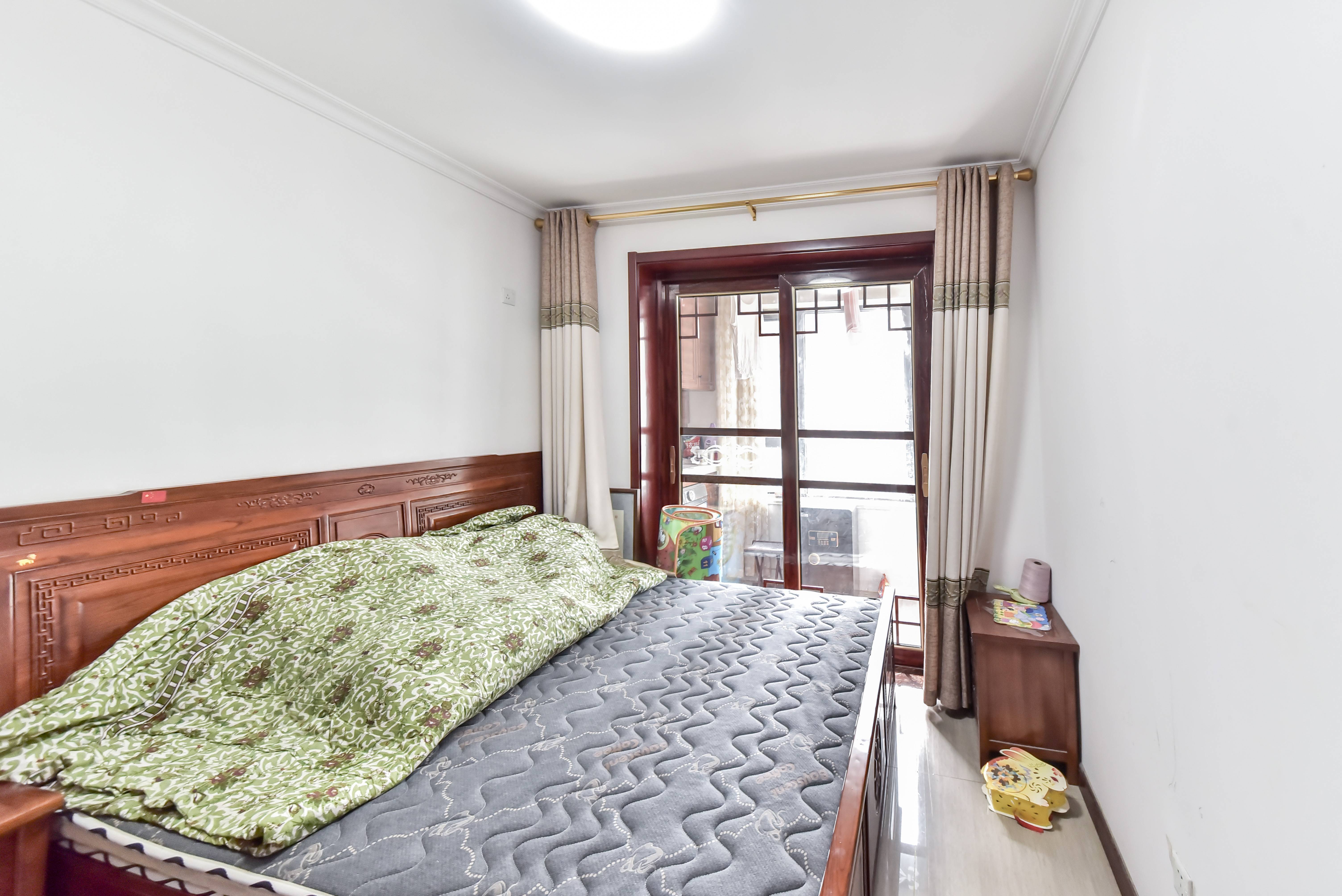 旭辉银盛泰金域蓝山