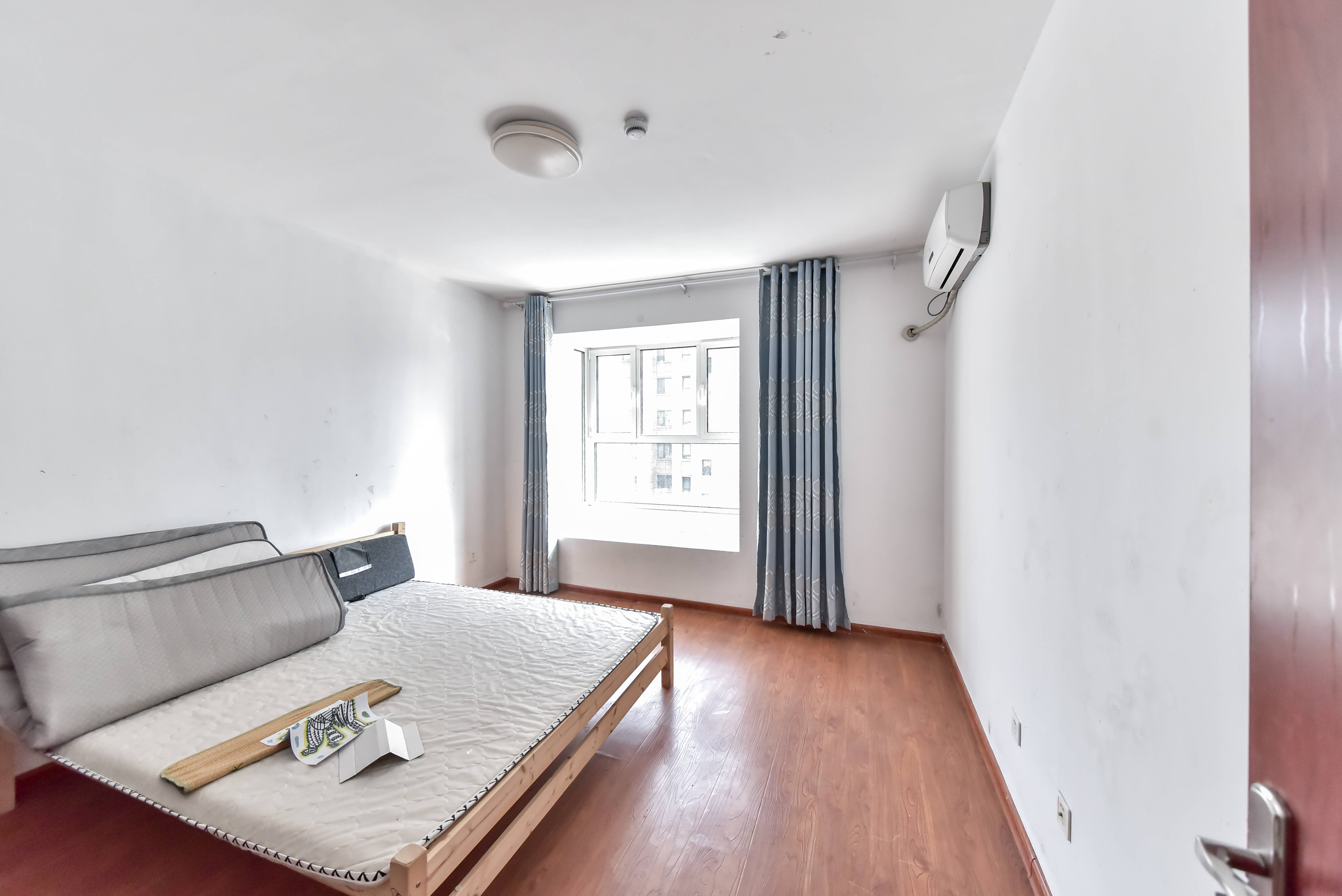 银丰唐郡玫瑰园