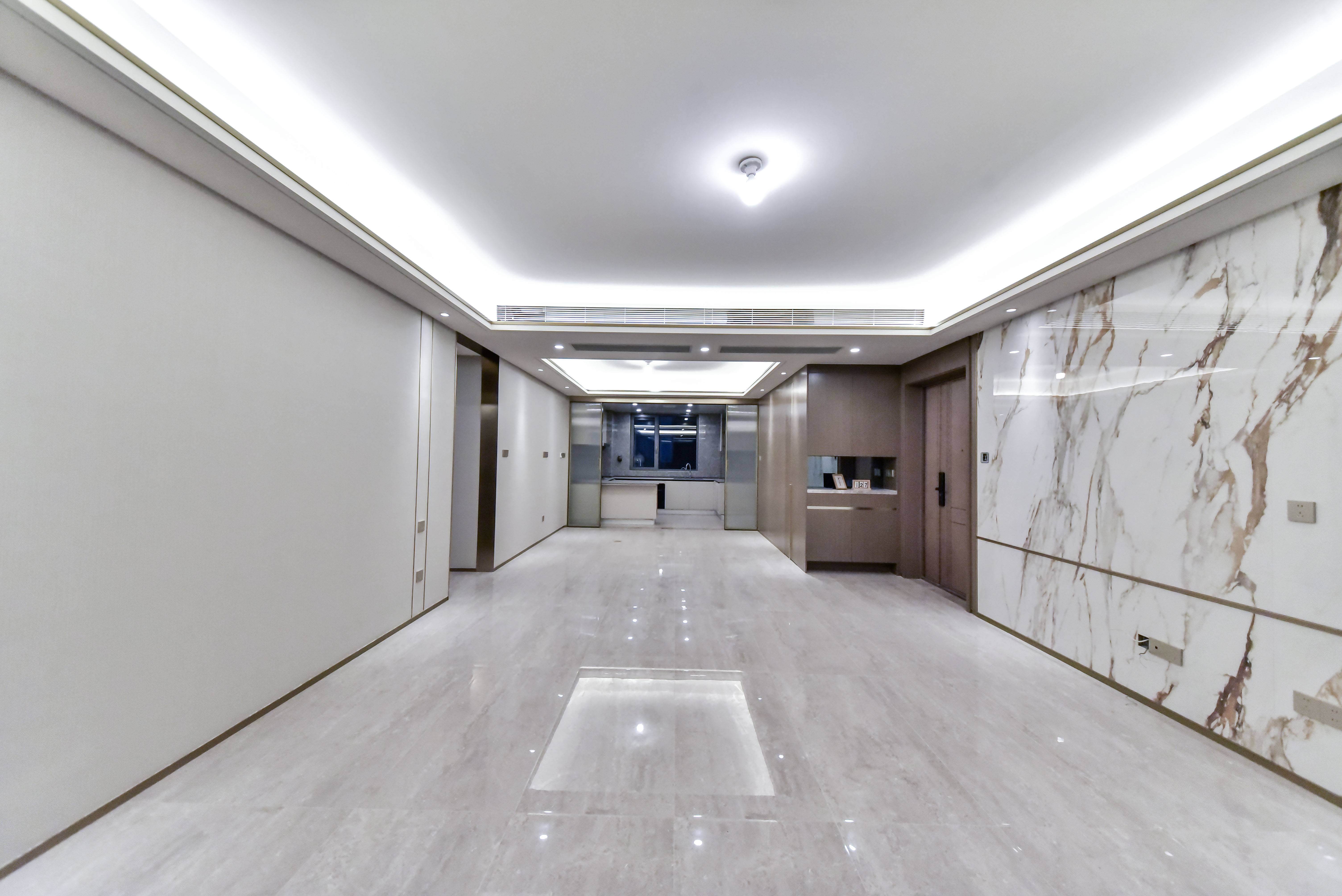  绿城春月锦庐 南