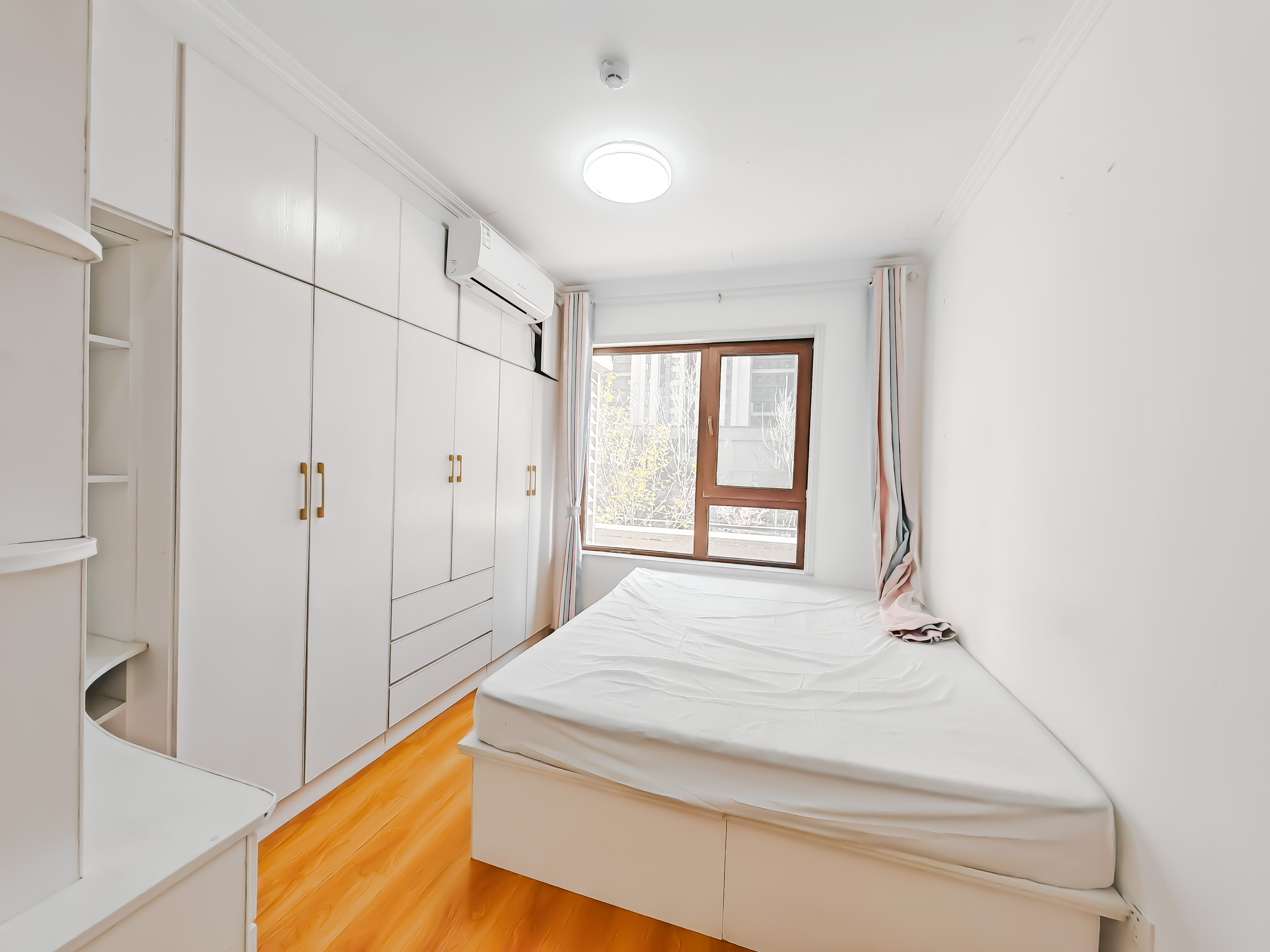 天鸿万象新天公园大道