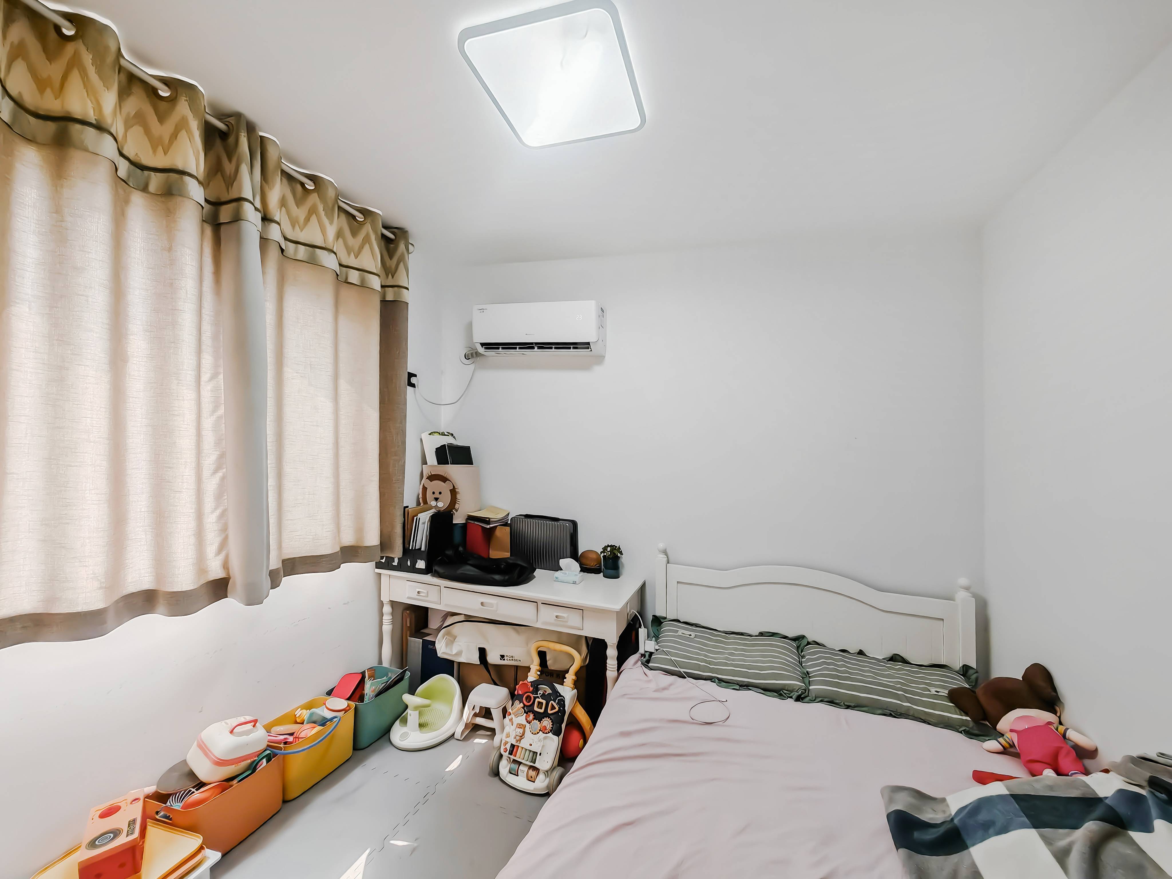 天鸿万象新天哈佛郡