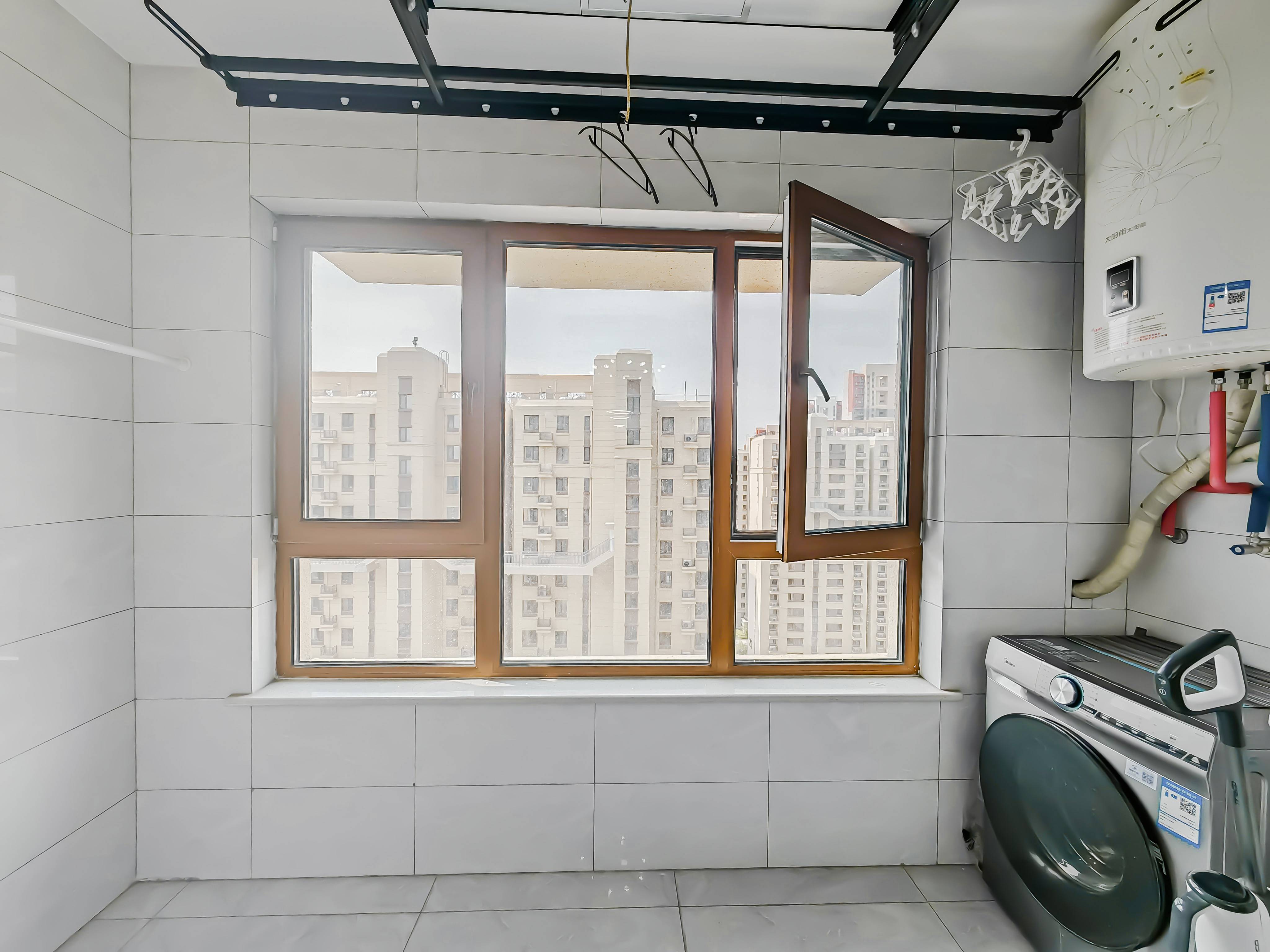 天鸿万象新天公园大道