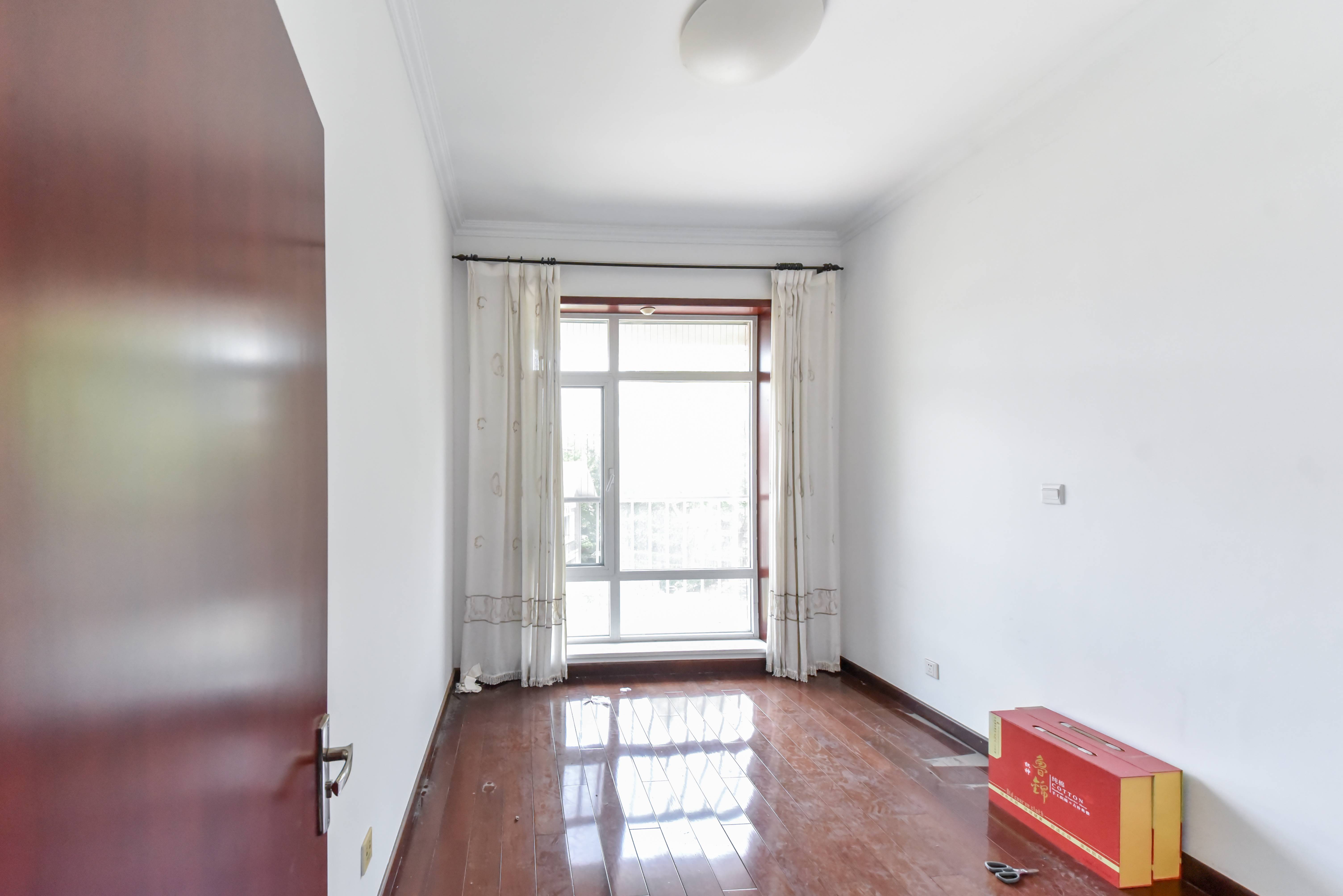 鲁信蟠龙山花园