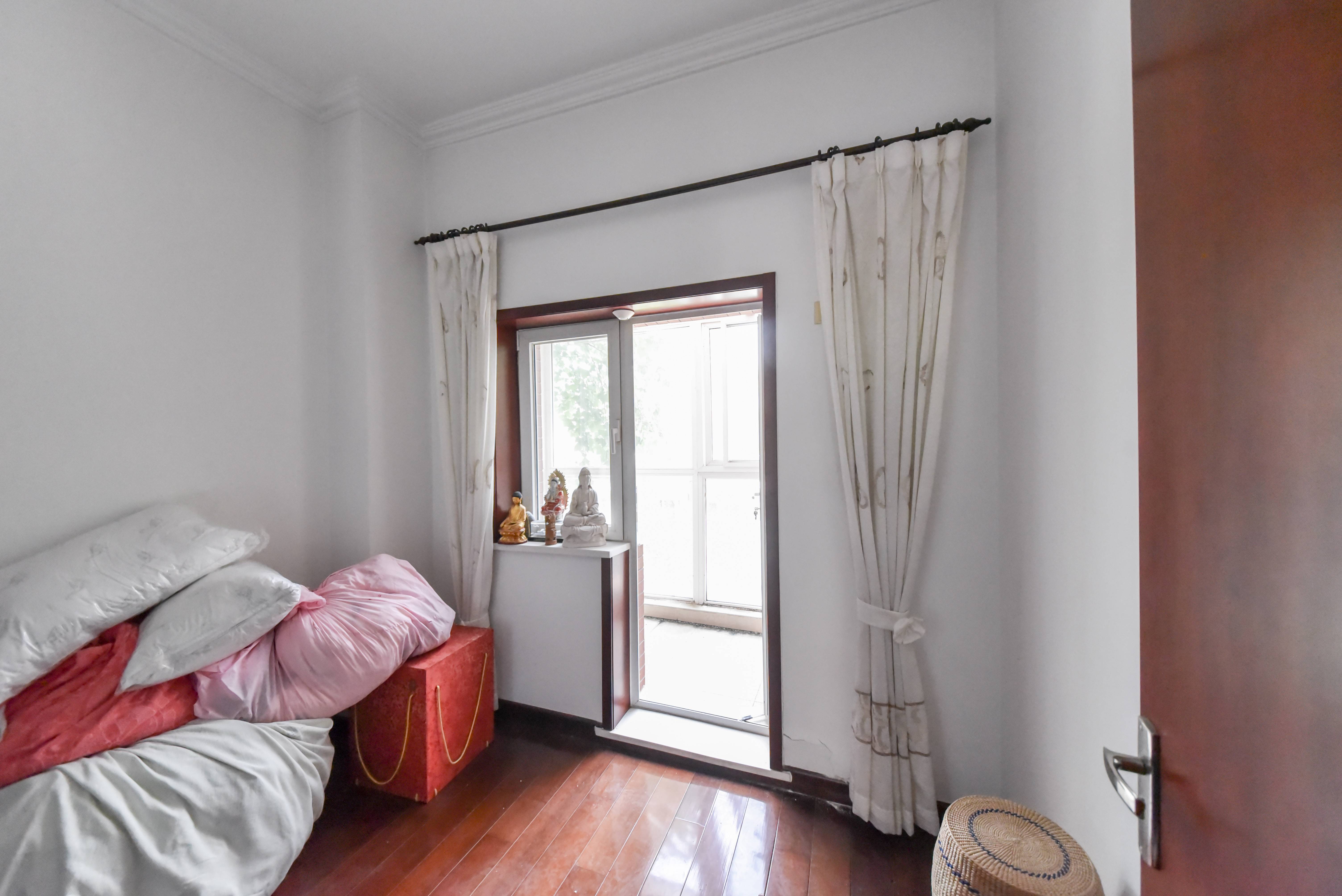 鲁信蟠龙山花园