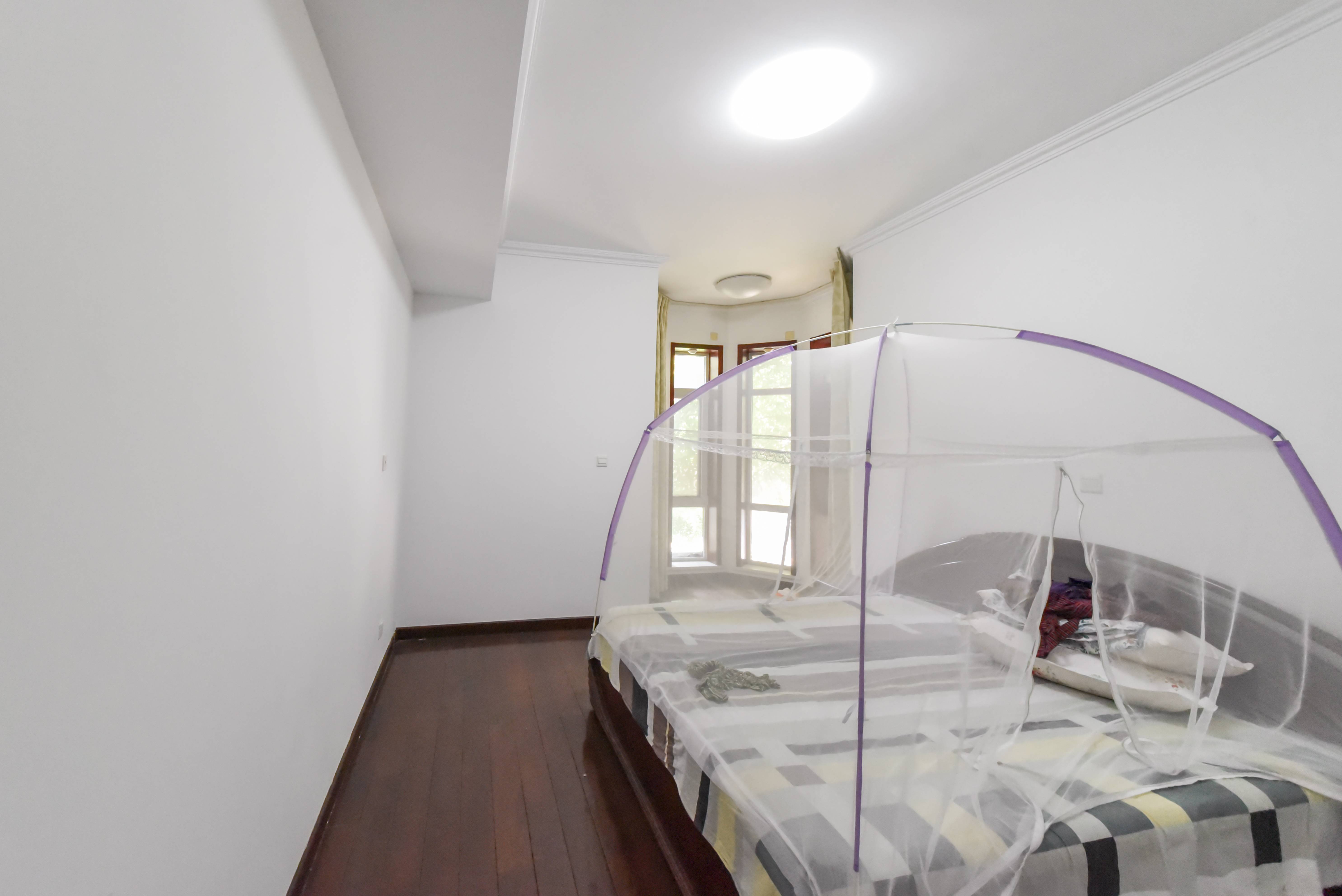 鲁信蟠龙山花园