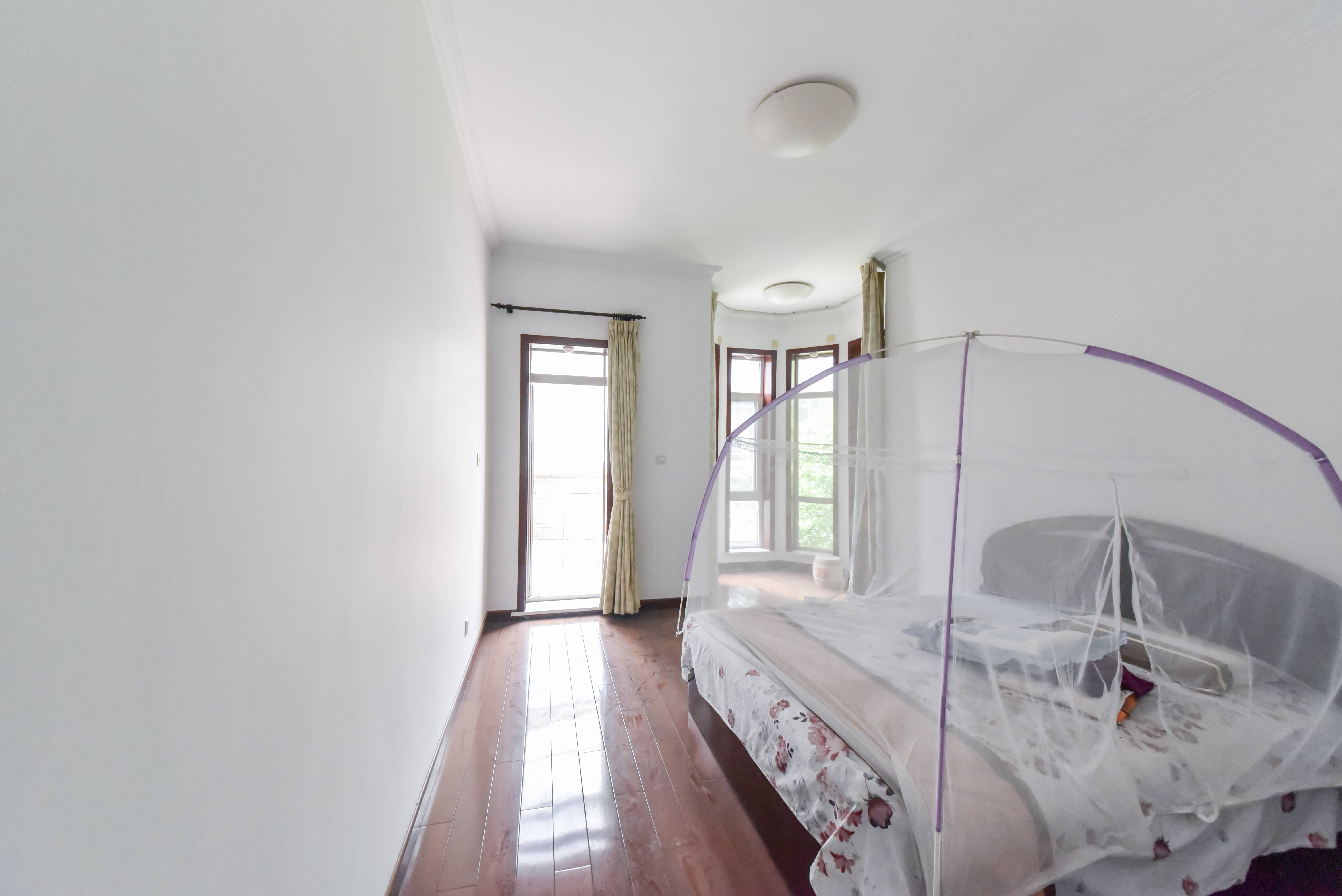 鲁信蟠龙山花园