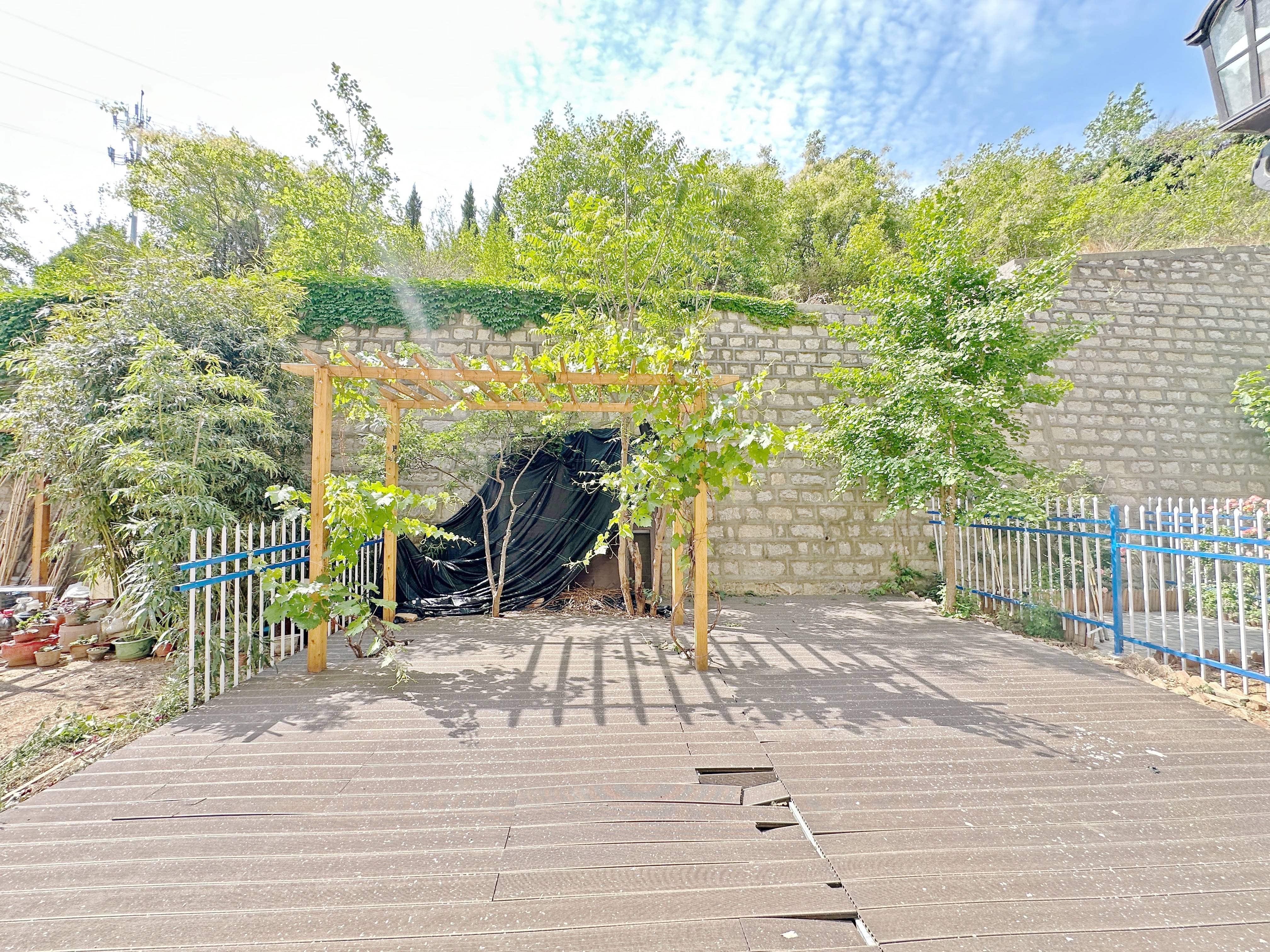 外海蝶泉山庄