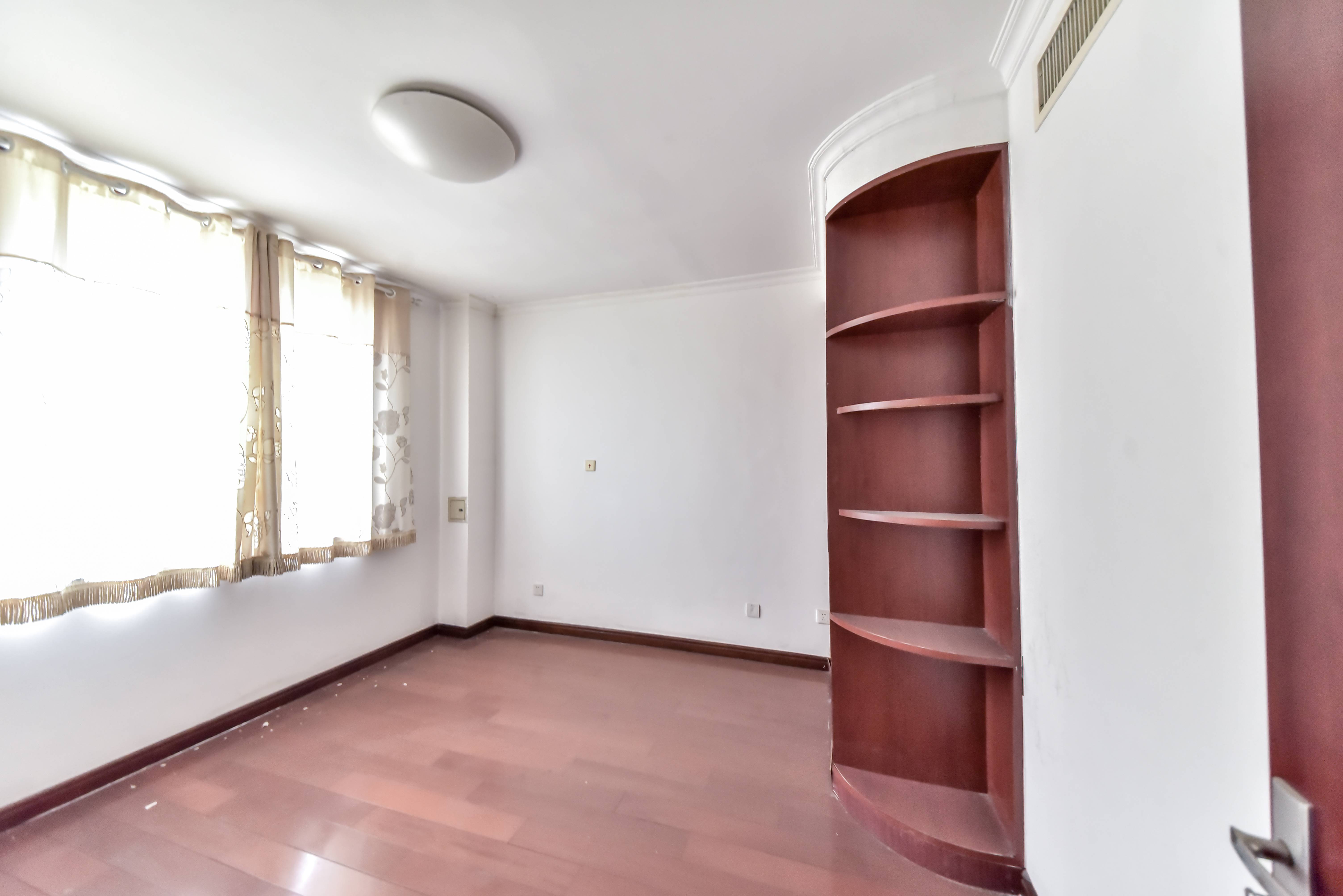 鲁信蟠龙山花园