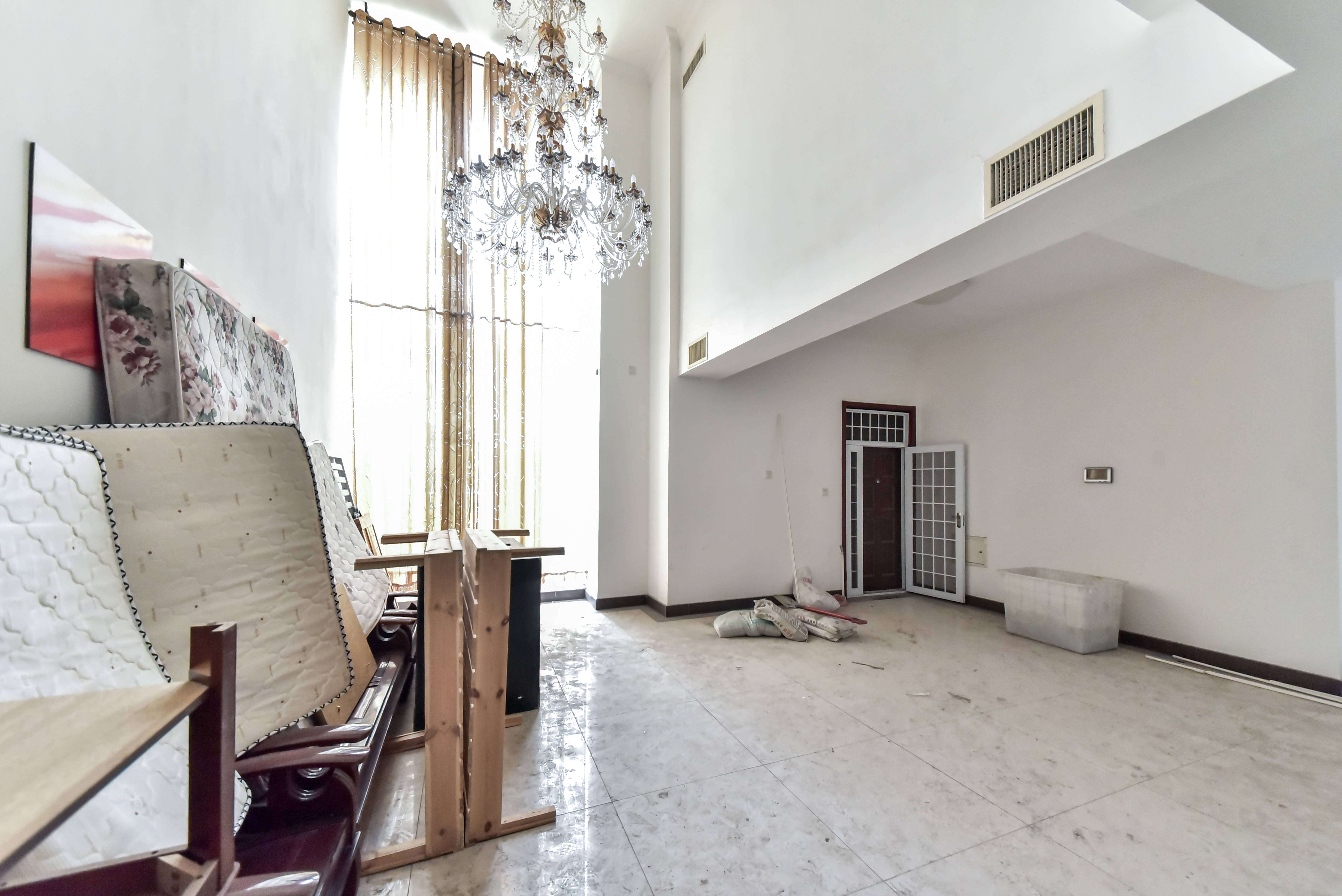 鲁信蟠龙山花园