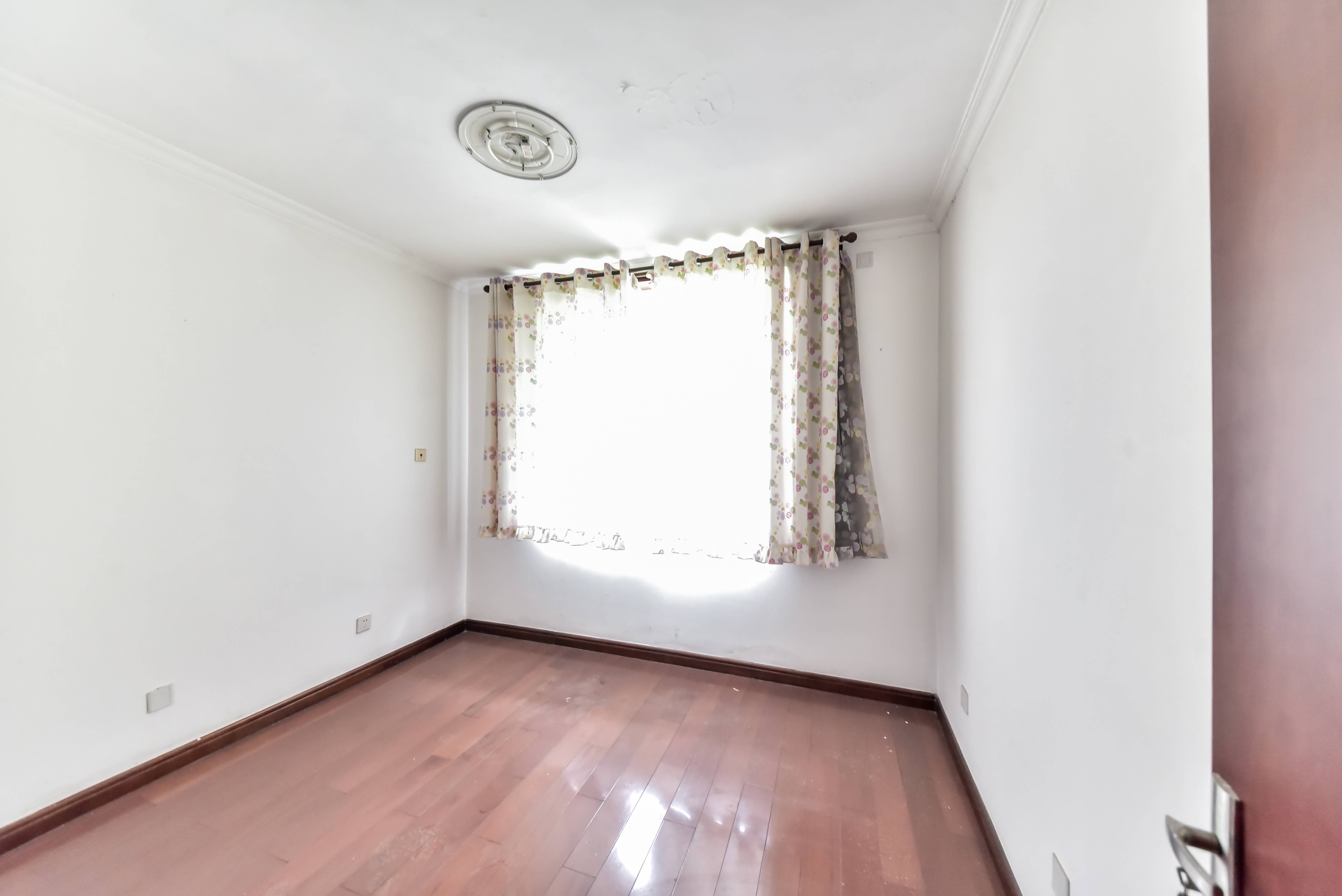 鲁信蟠龙山花园