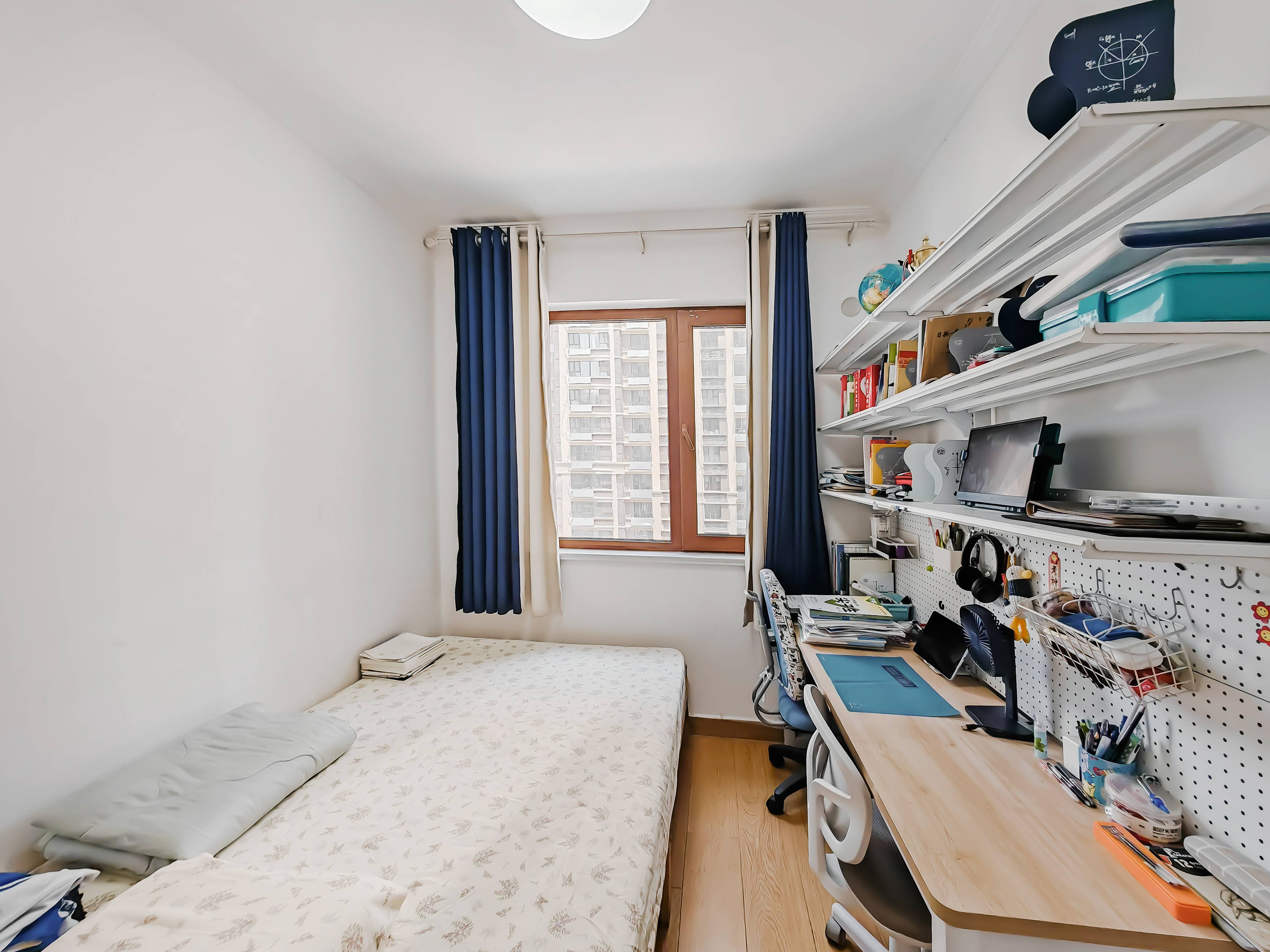 天鸿万象新天公园大道