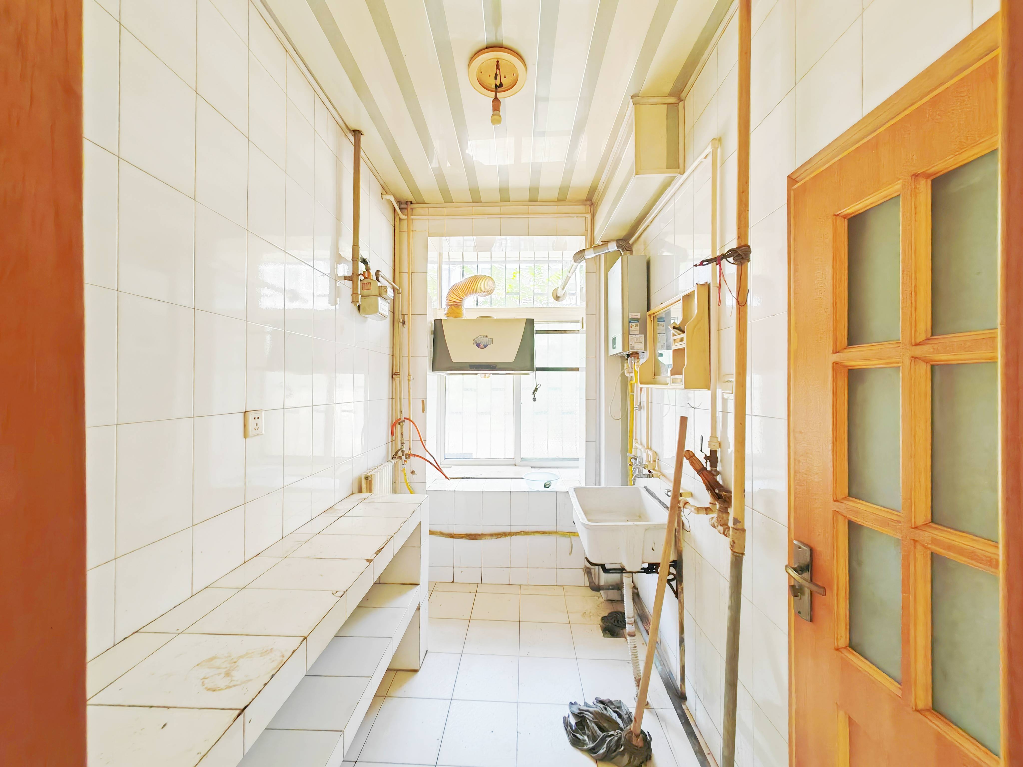 玉函路35号南区东村