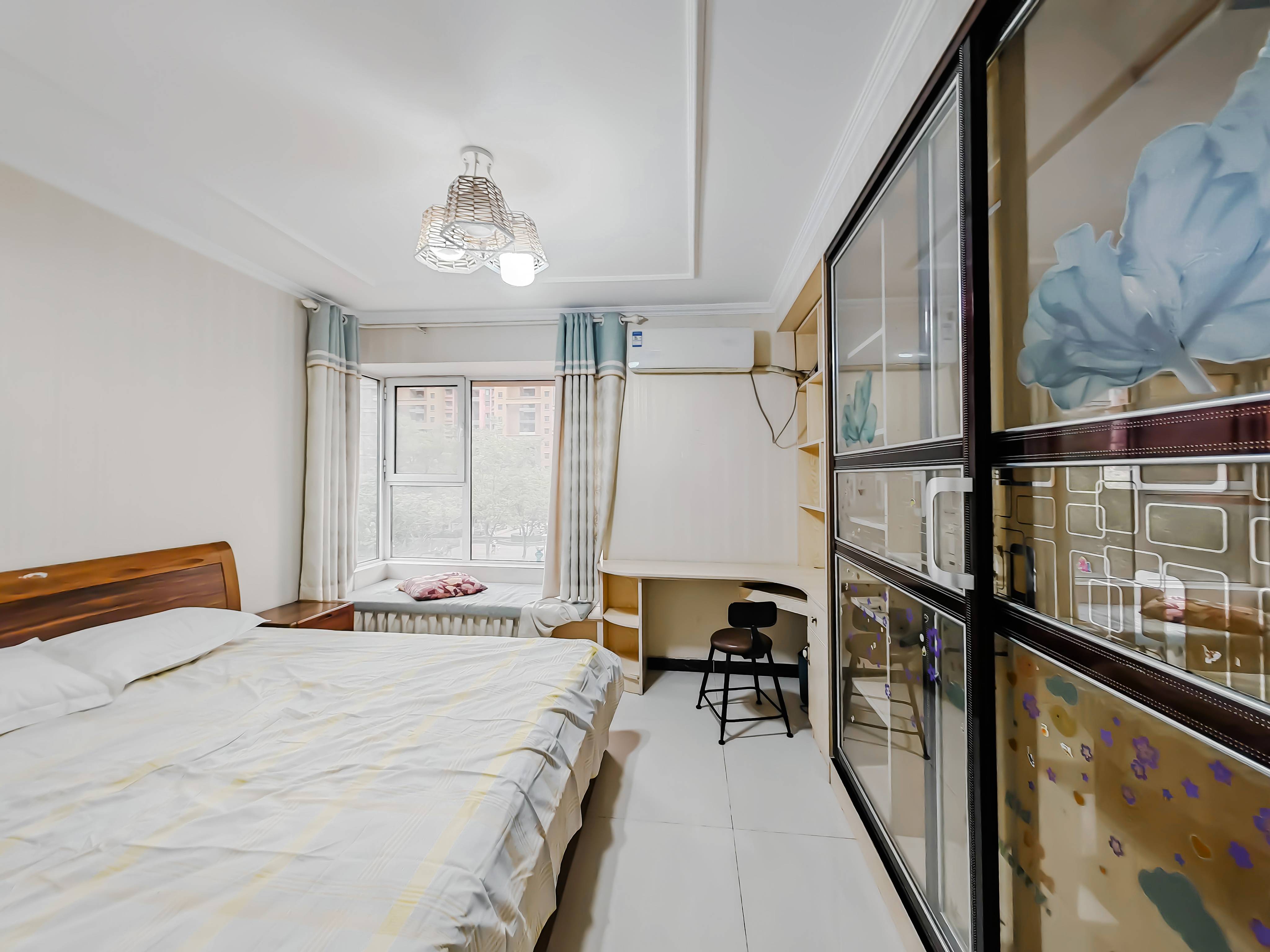 天鸿万象新天理想郡