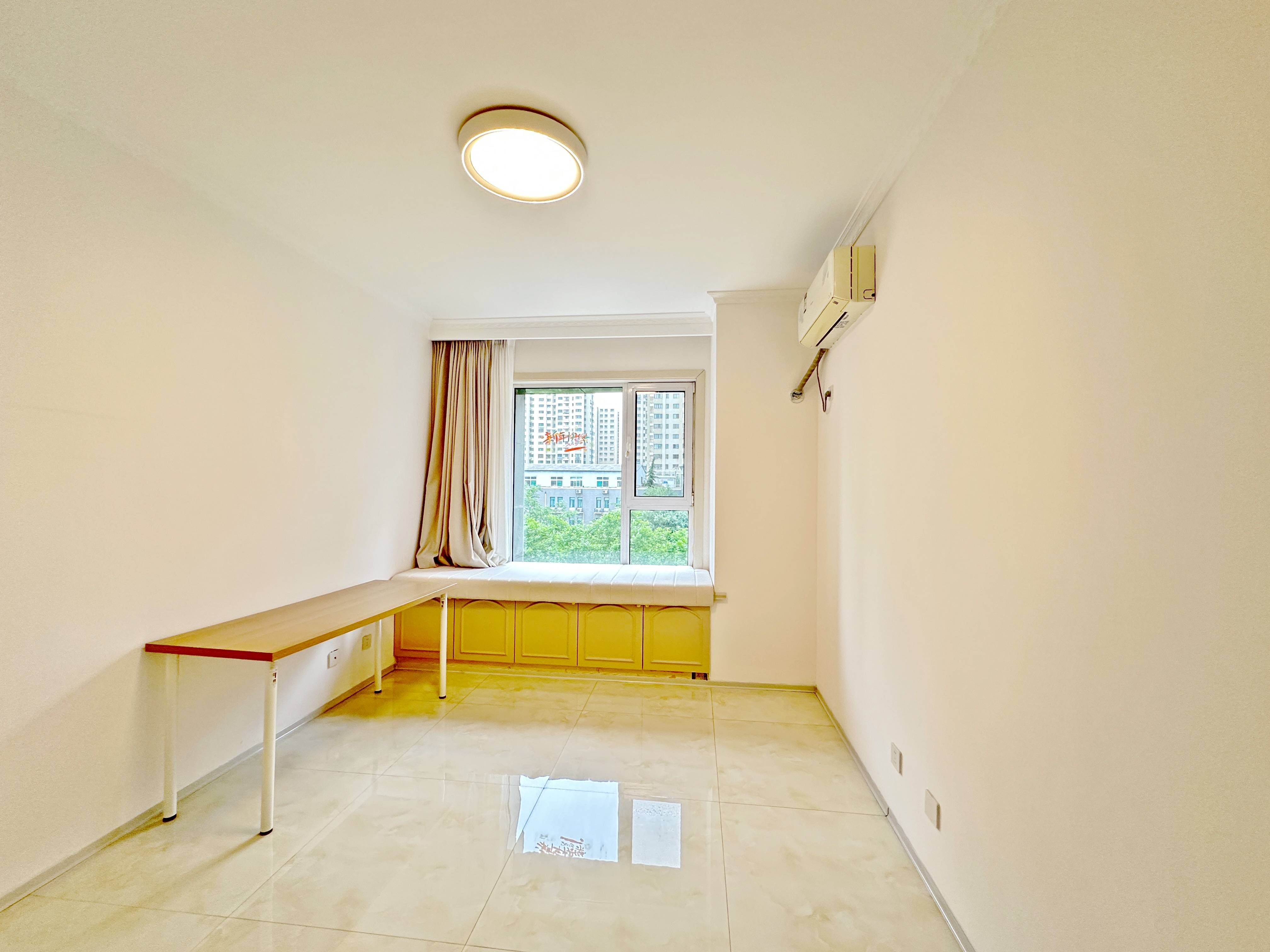 绿地新里卢浮公馆