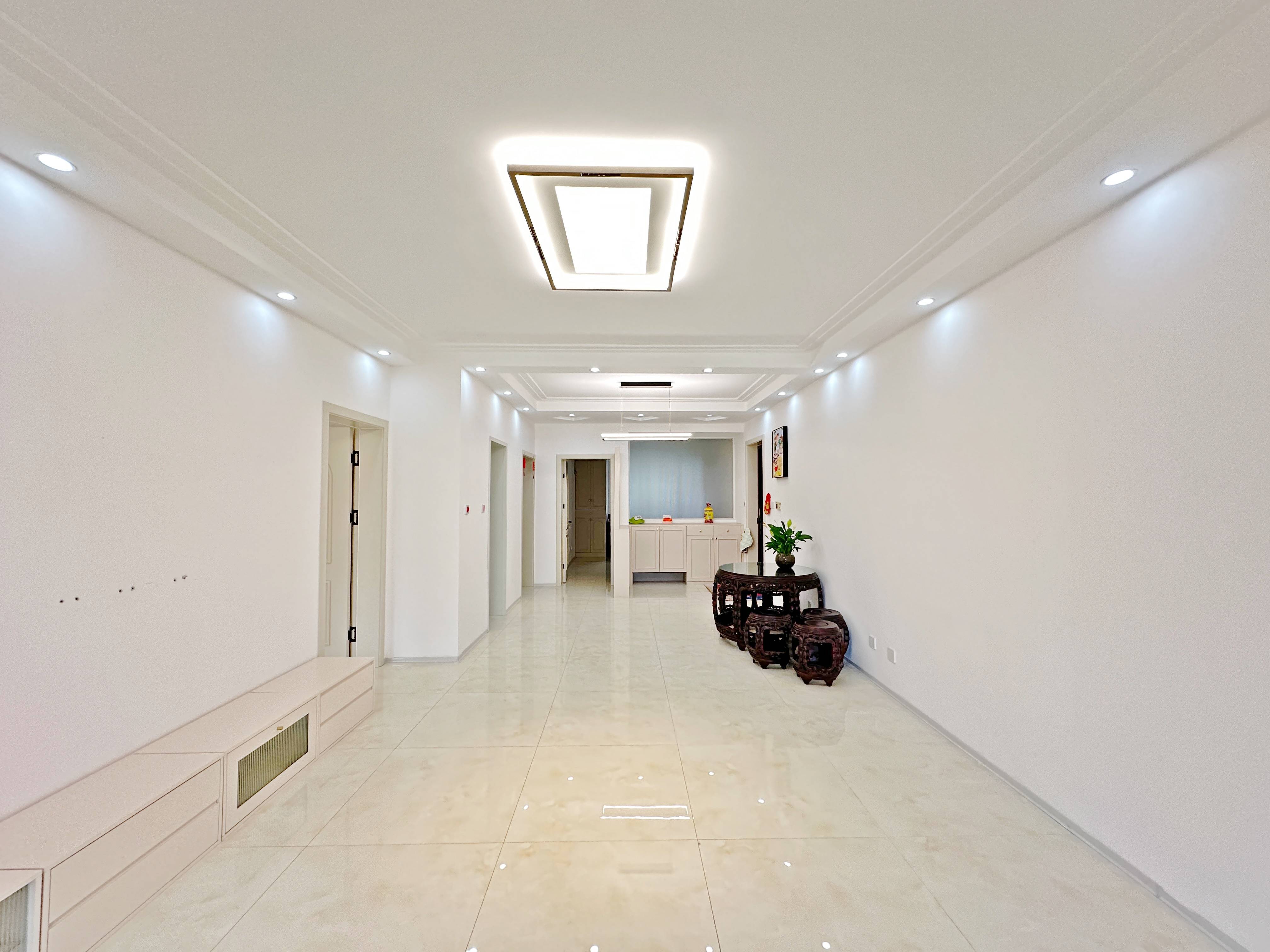  下调17万！带地下室车位，精装婚房未住，可谈价，有钥匙