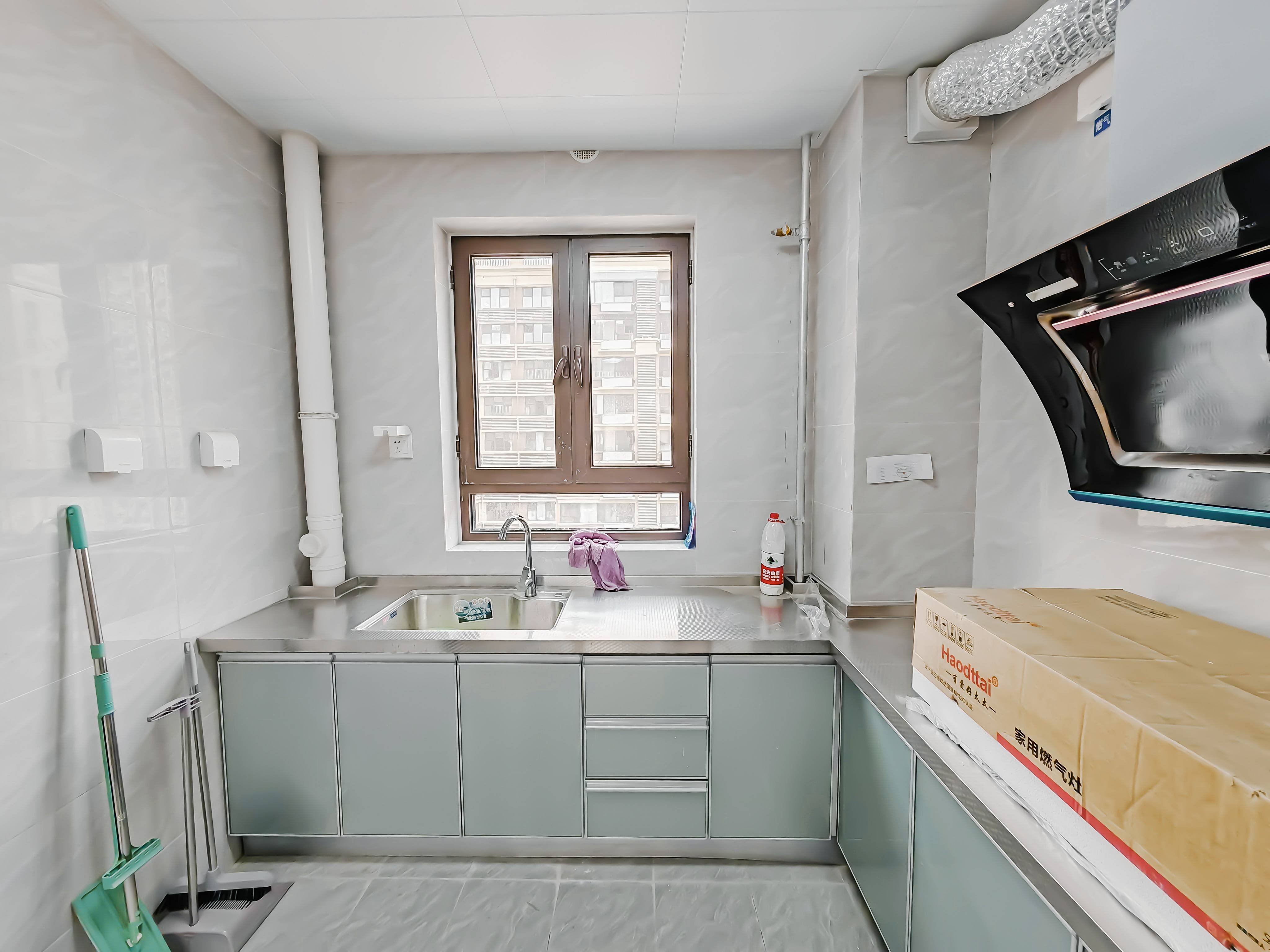 天鸿万象新天公园大道