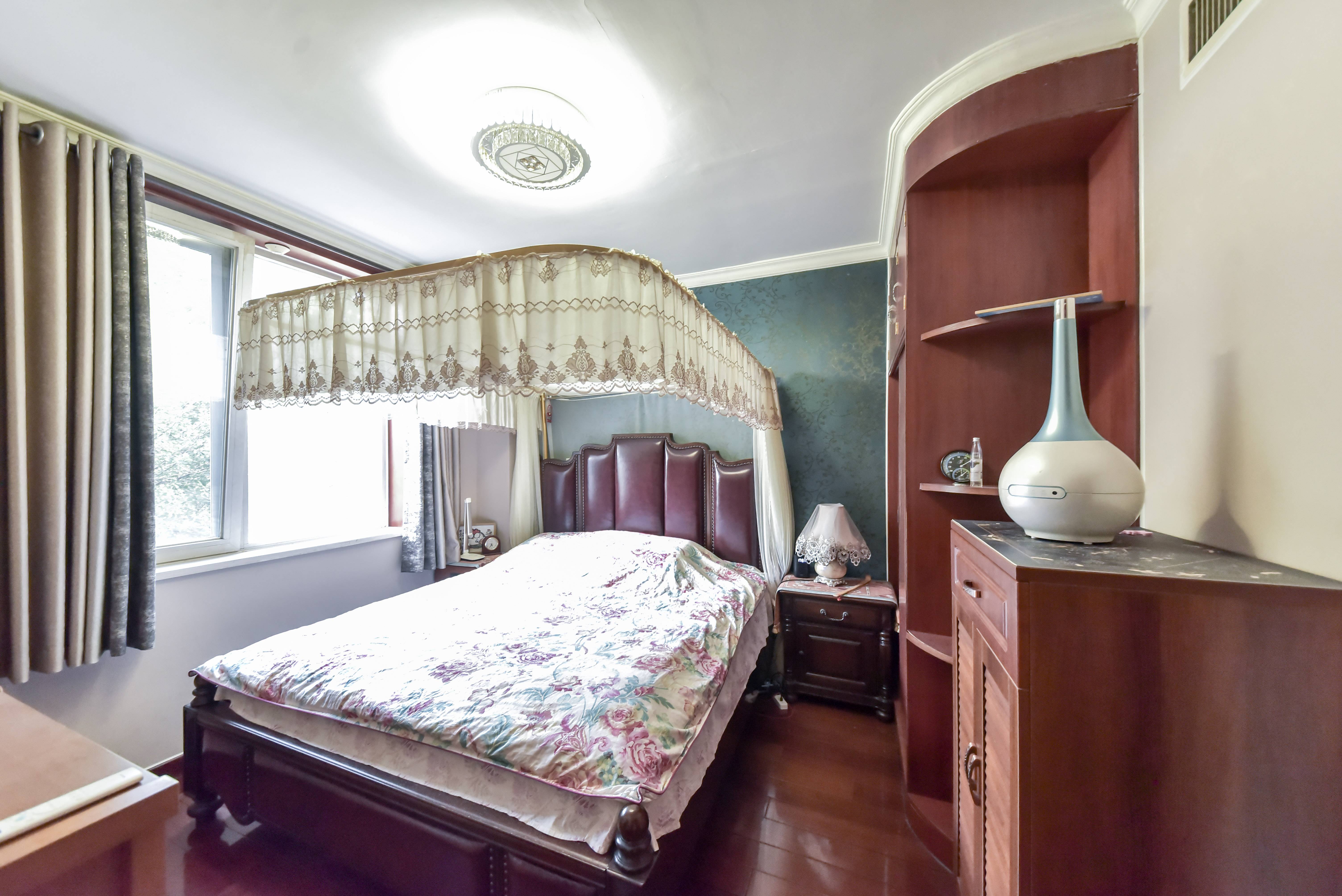 鲁信蟠龙山花园