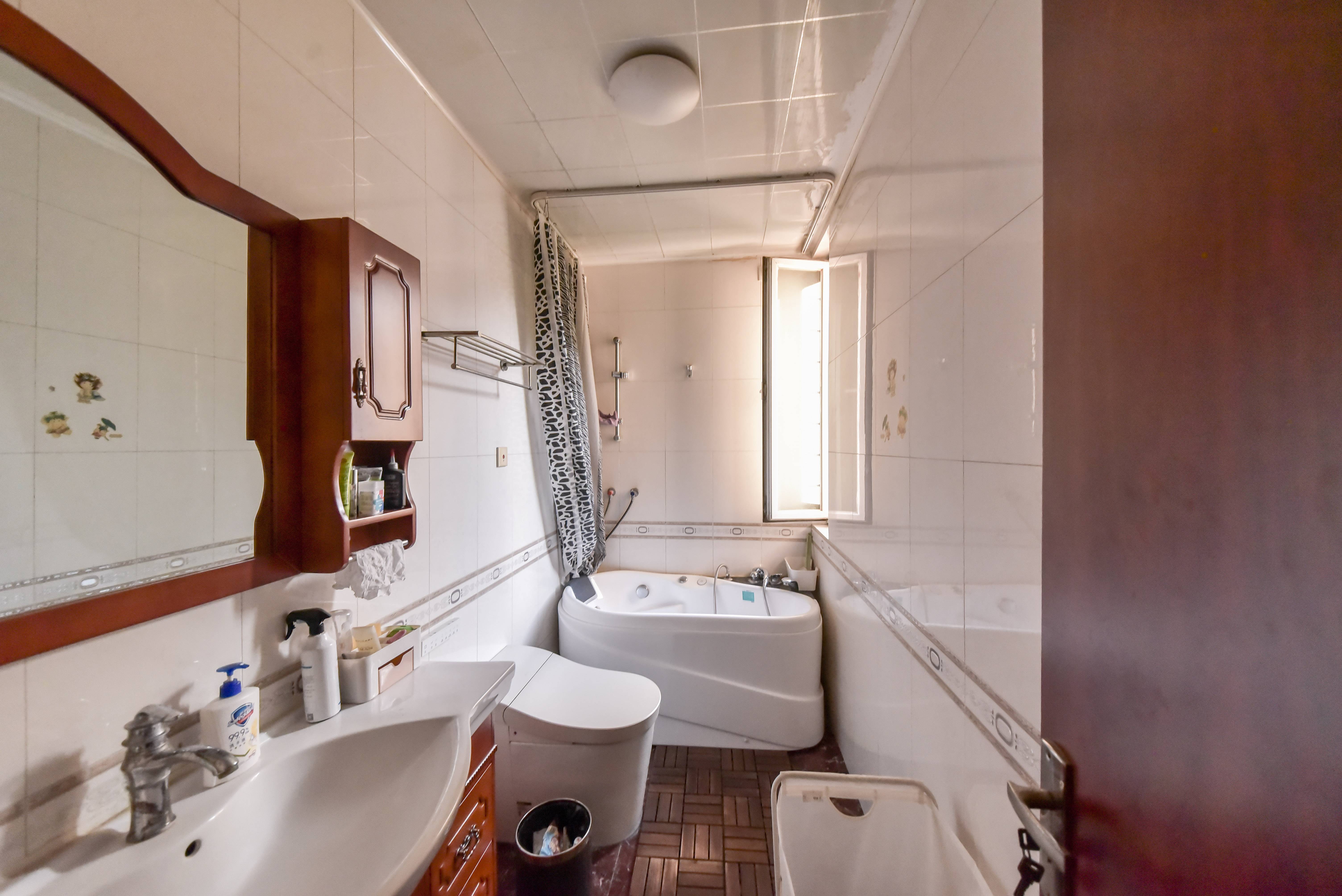 鲁信蟠龙山花园